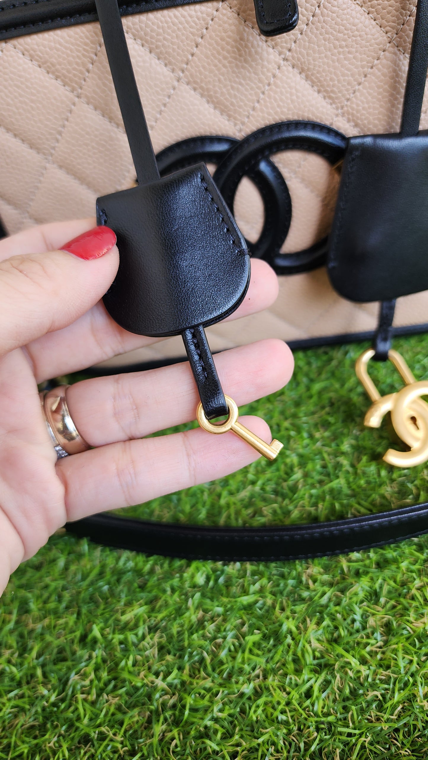 CHANEL VANITY CASE MEDIUM