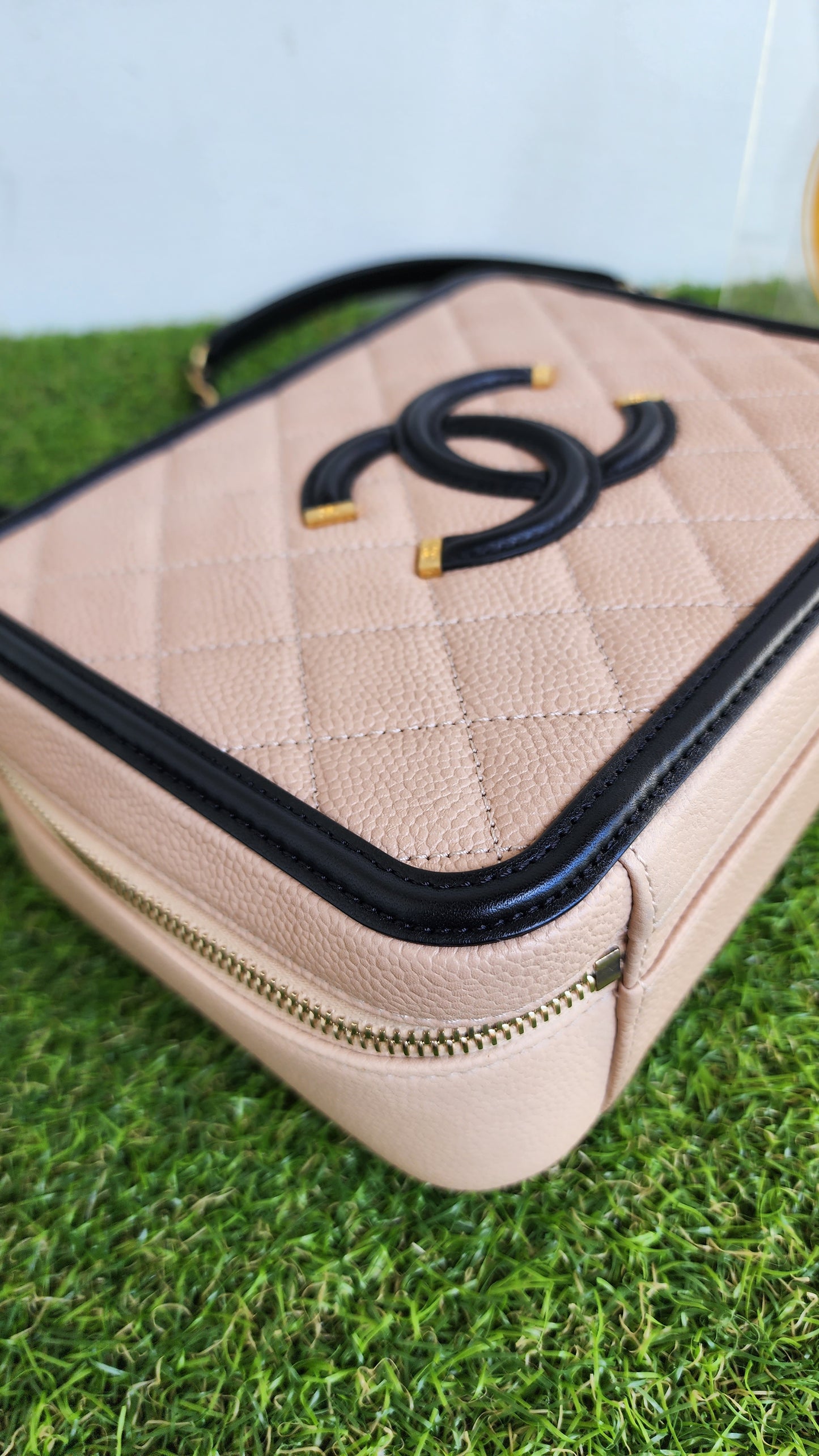 CHANEL VANITY CASE MEDIUM