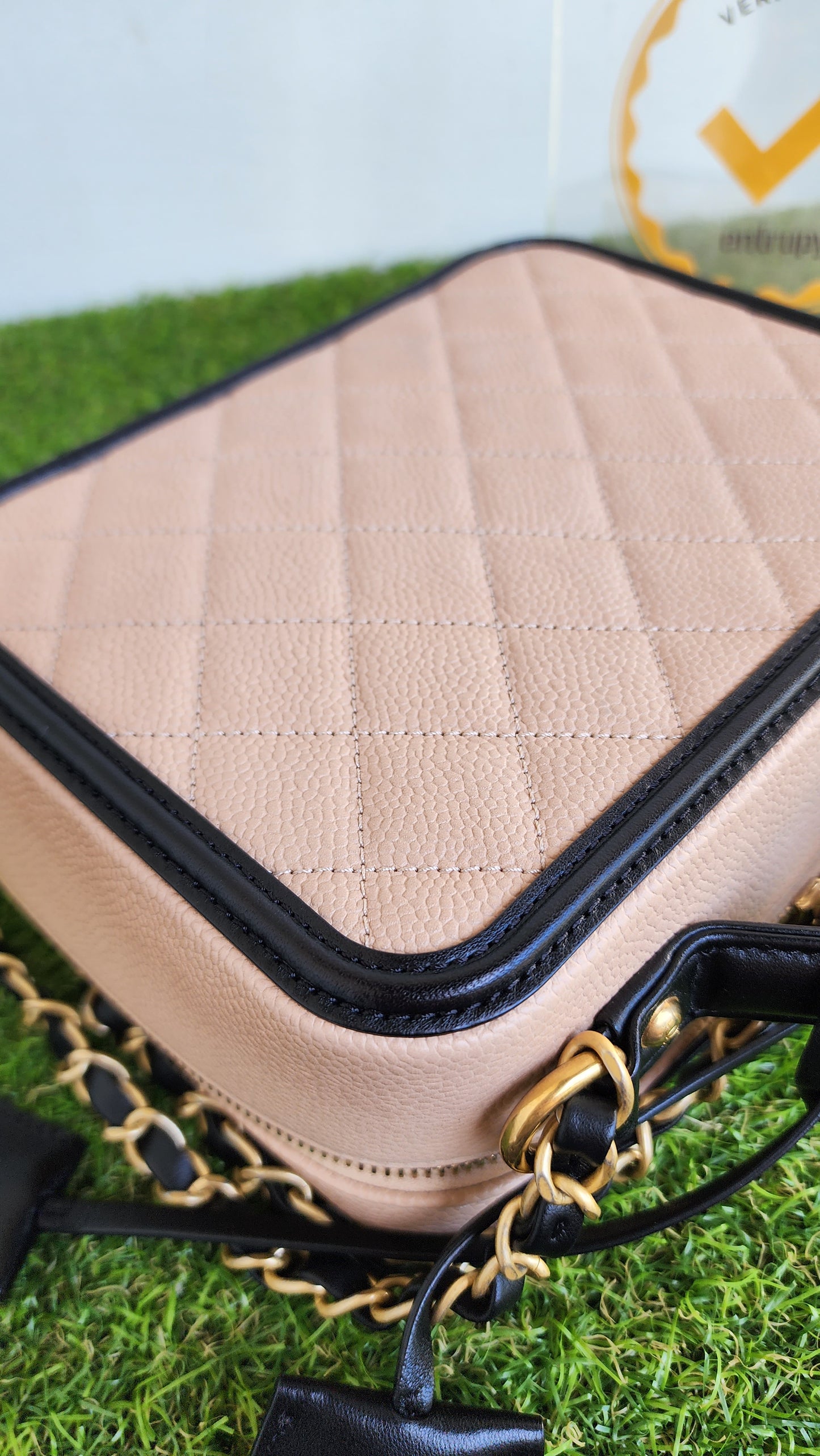 CHANEL VANITY CASE MEDIUM