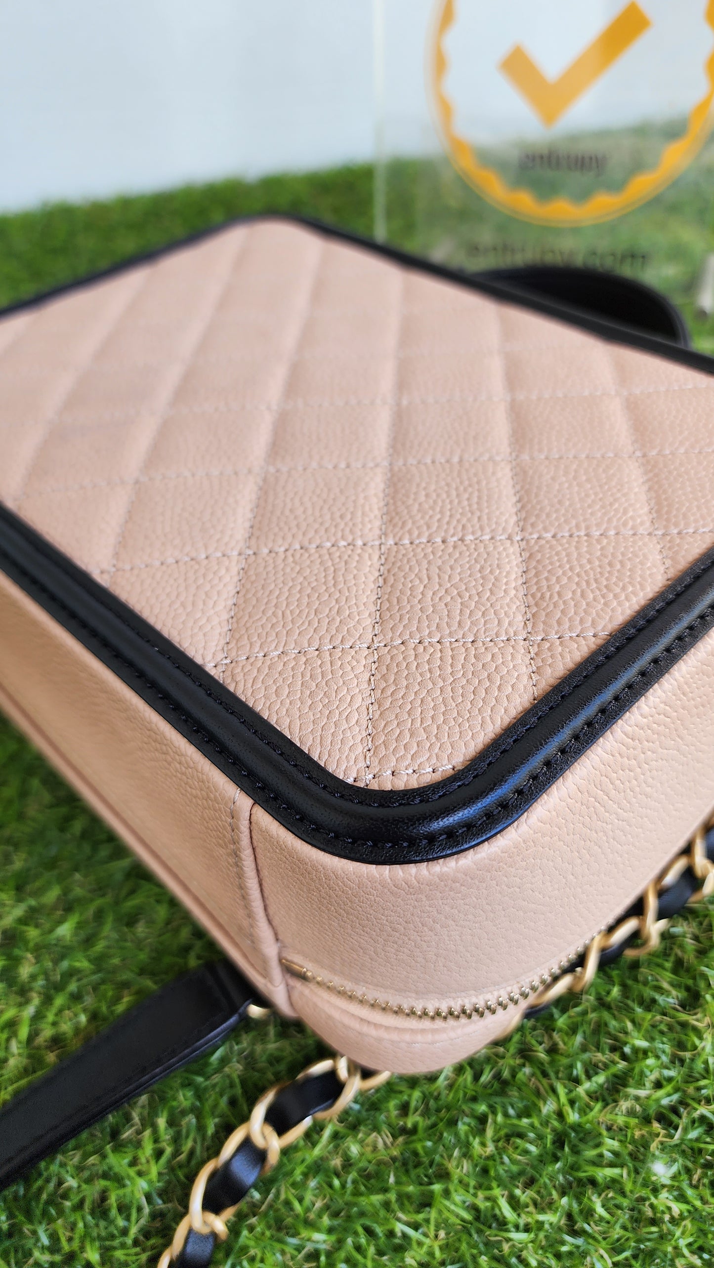CHANEL VANITY CASE MEDIUM