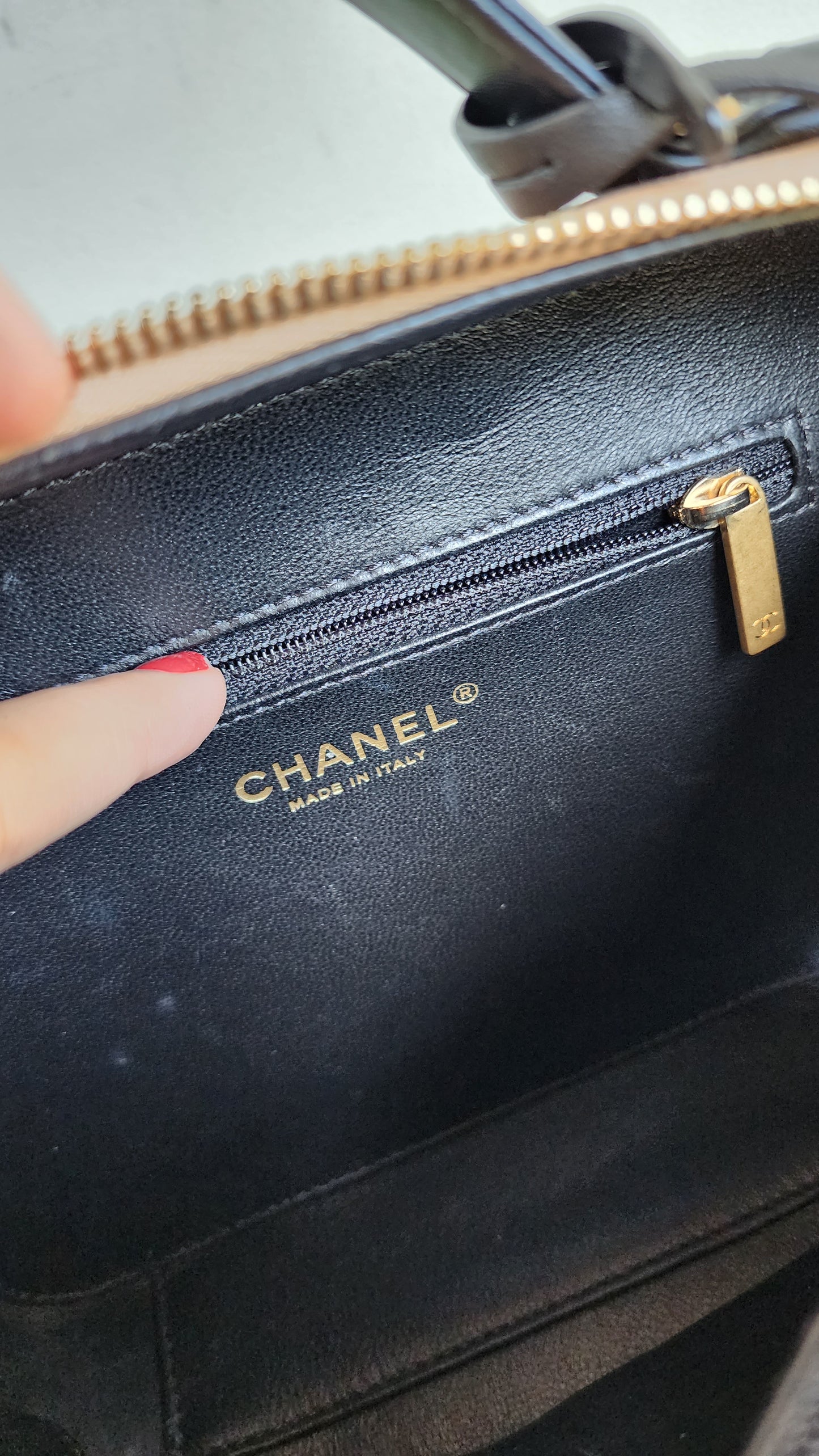 CHANEL VANITY CASE MEDIUM