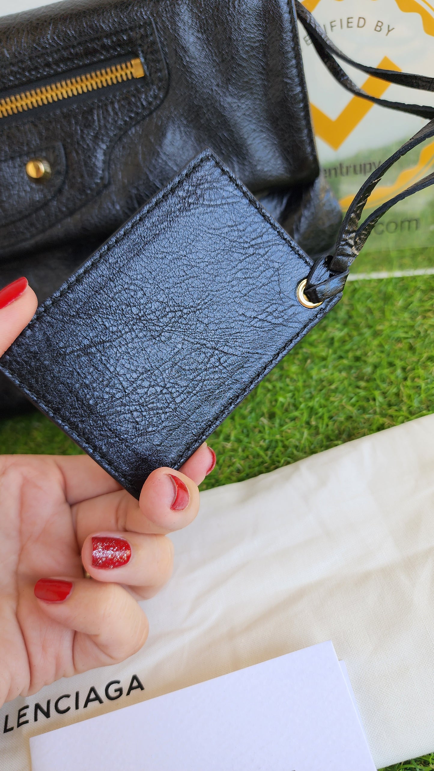 BRANDNEW BALENCIAGA CLUTCH