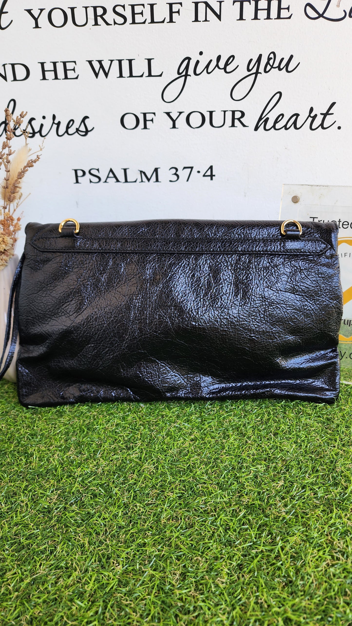 BRANDNEW BALENCIAGA CLUTCH