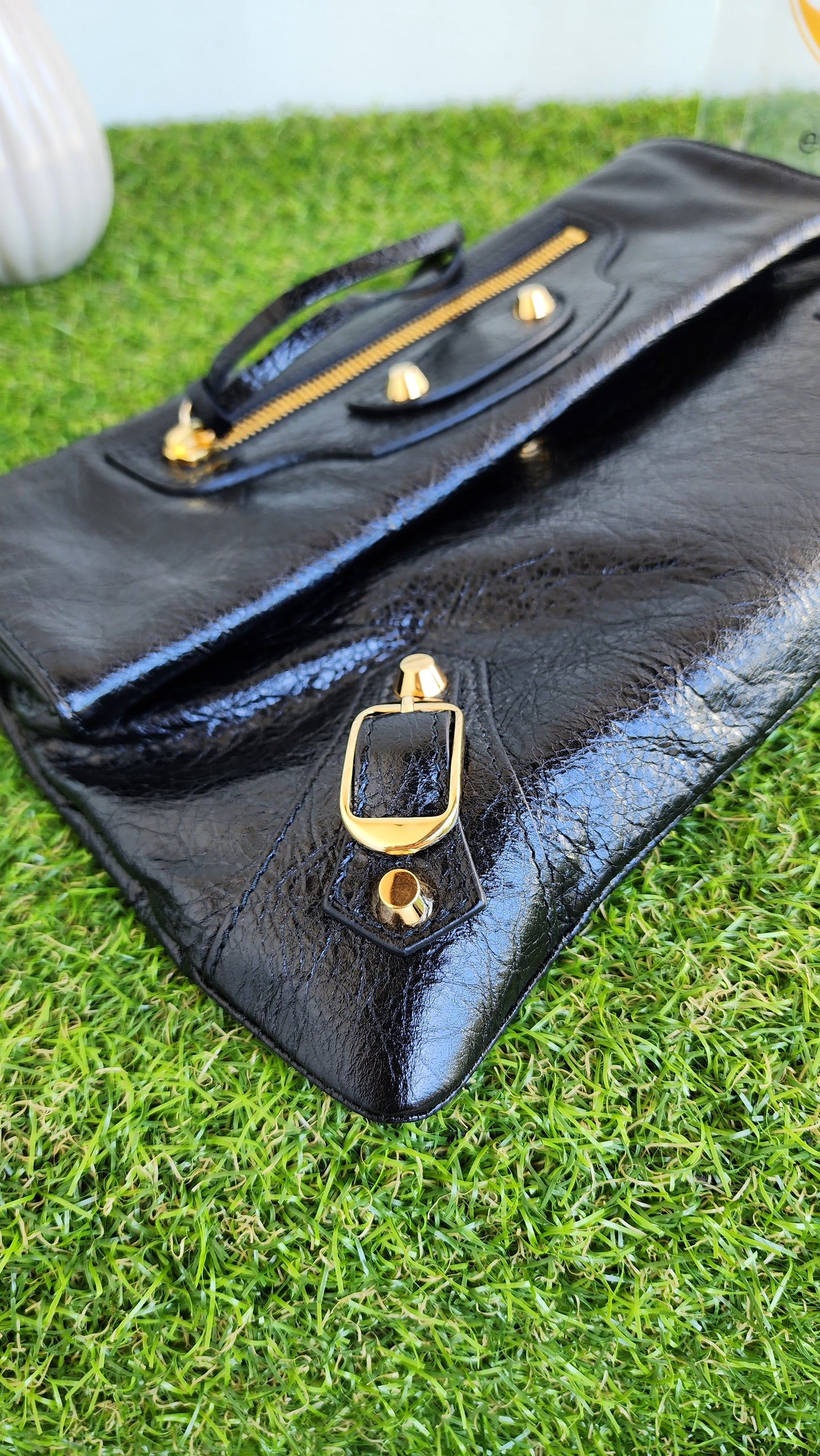 BRANDNEW BALENCIAGA CLUTCH