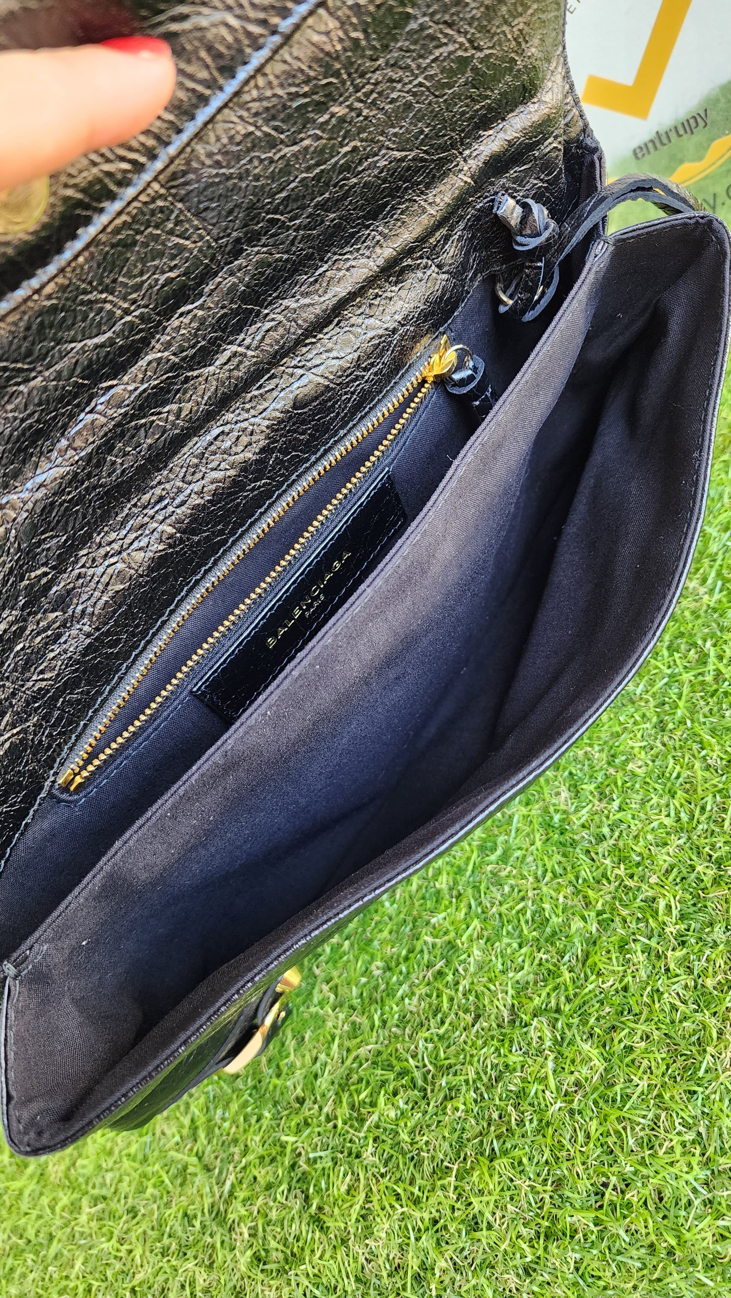 BRANDNEW BALENCIAGA CLUTCH