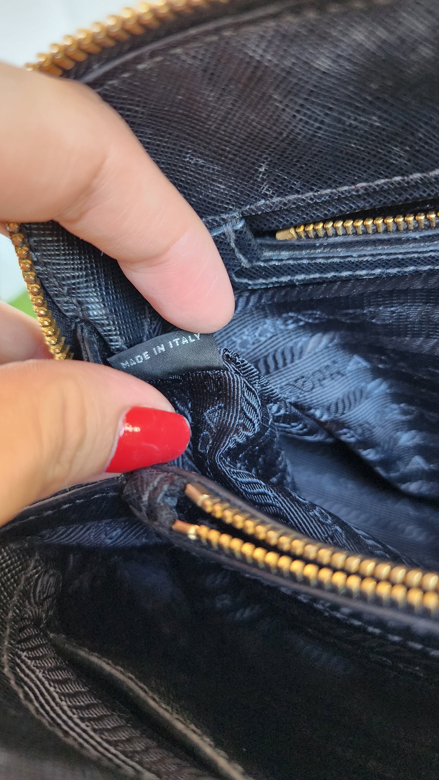 PRADA DOME SAFFIANO SMALL