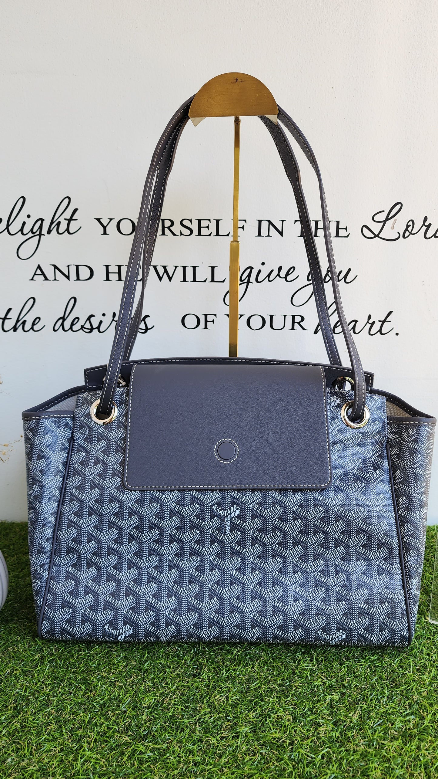 BRANDNEW GOYARD ROUETTE GRAY