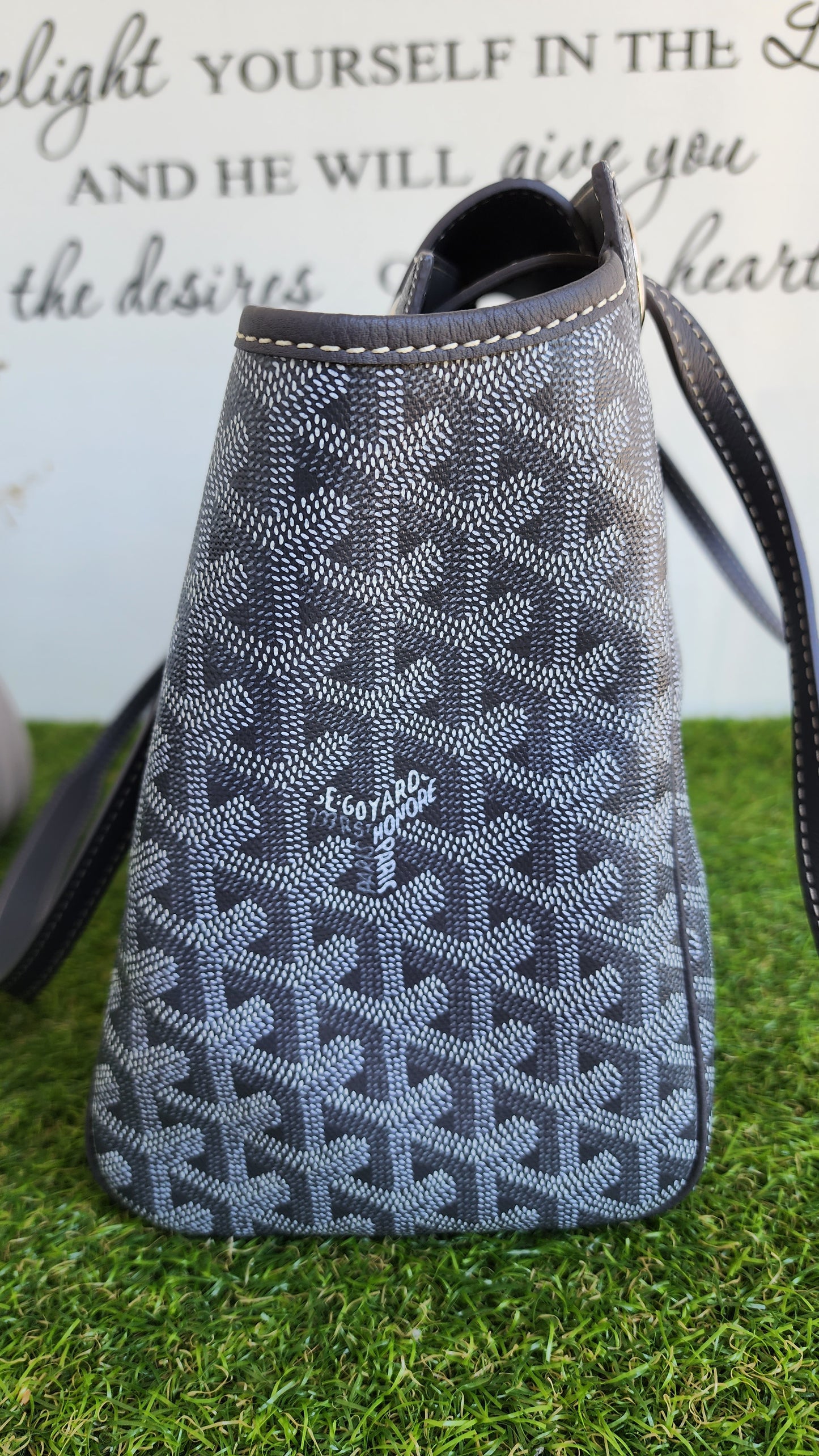 BRANDNEW GOYARD ROUETTE GRAY