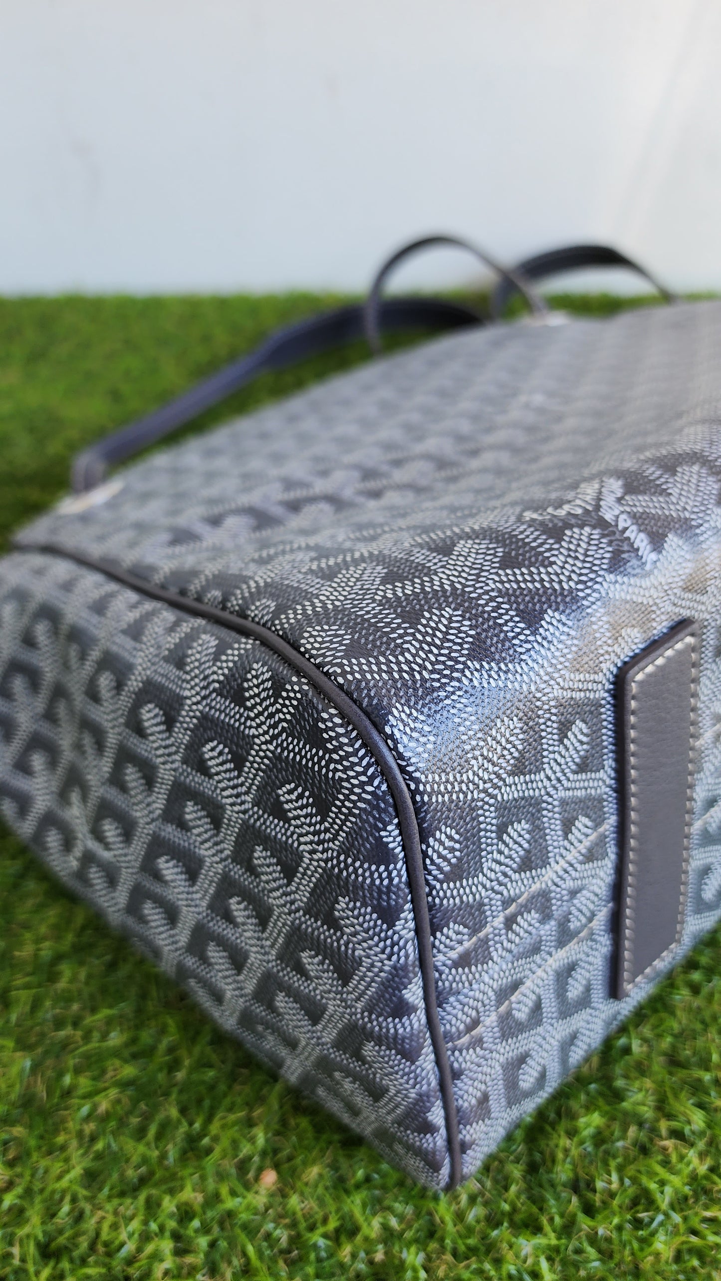 BRANDNEW GOYARD ROUETTE GRAY