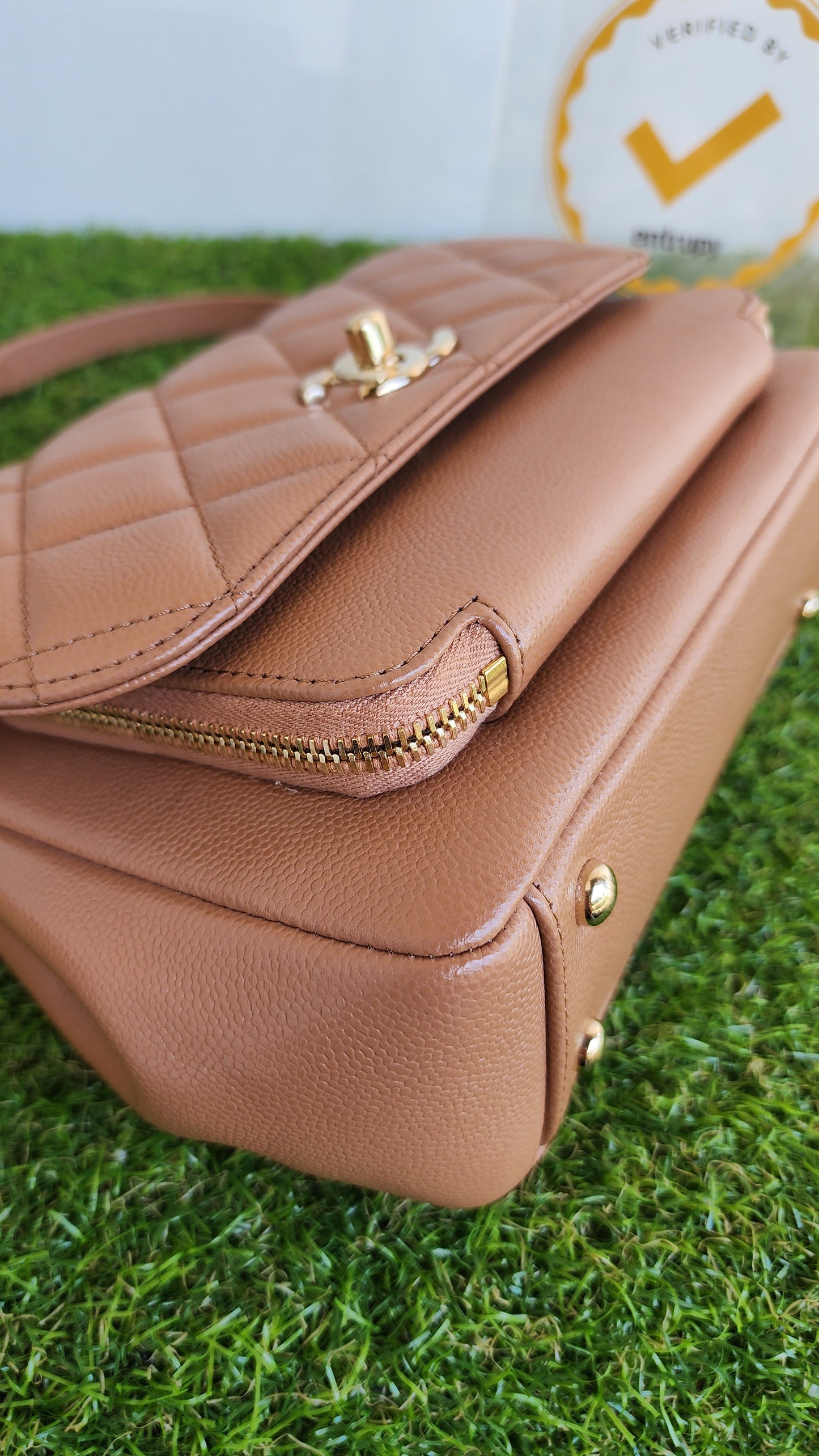CHANEL MEDIUM BUSINESS AFFINITY CARAMEL BEIGE