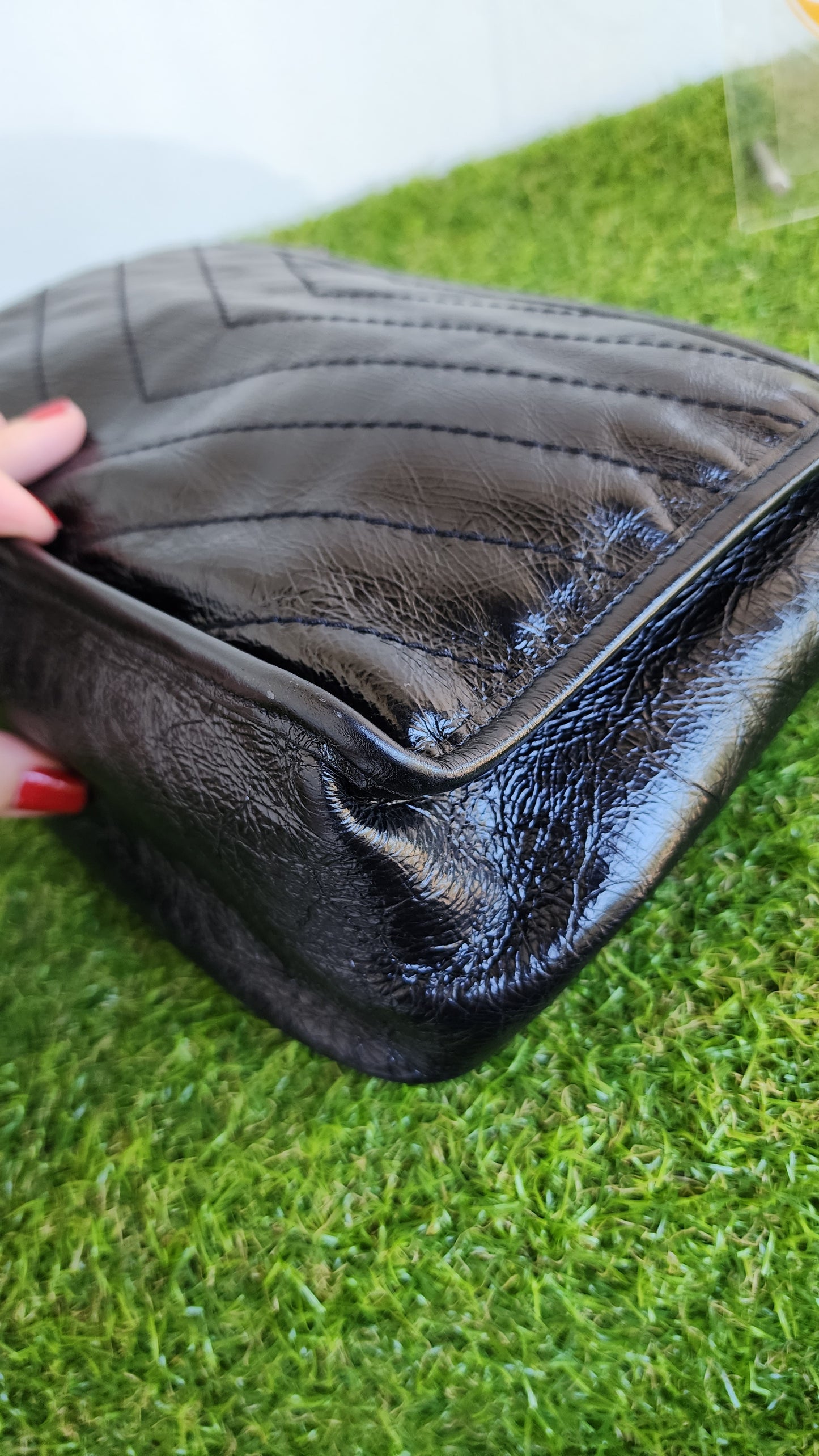 YSL NIKI MEDIUM BLACK