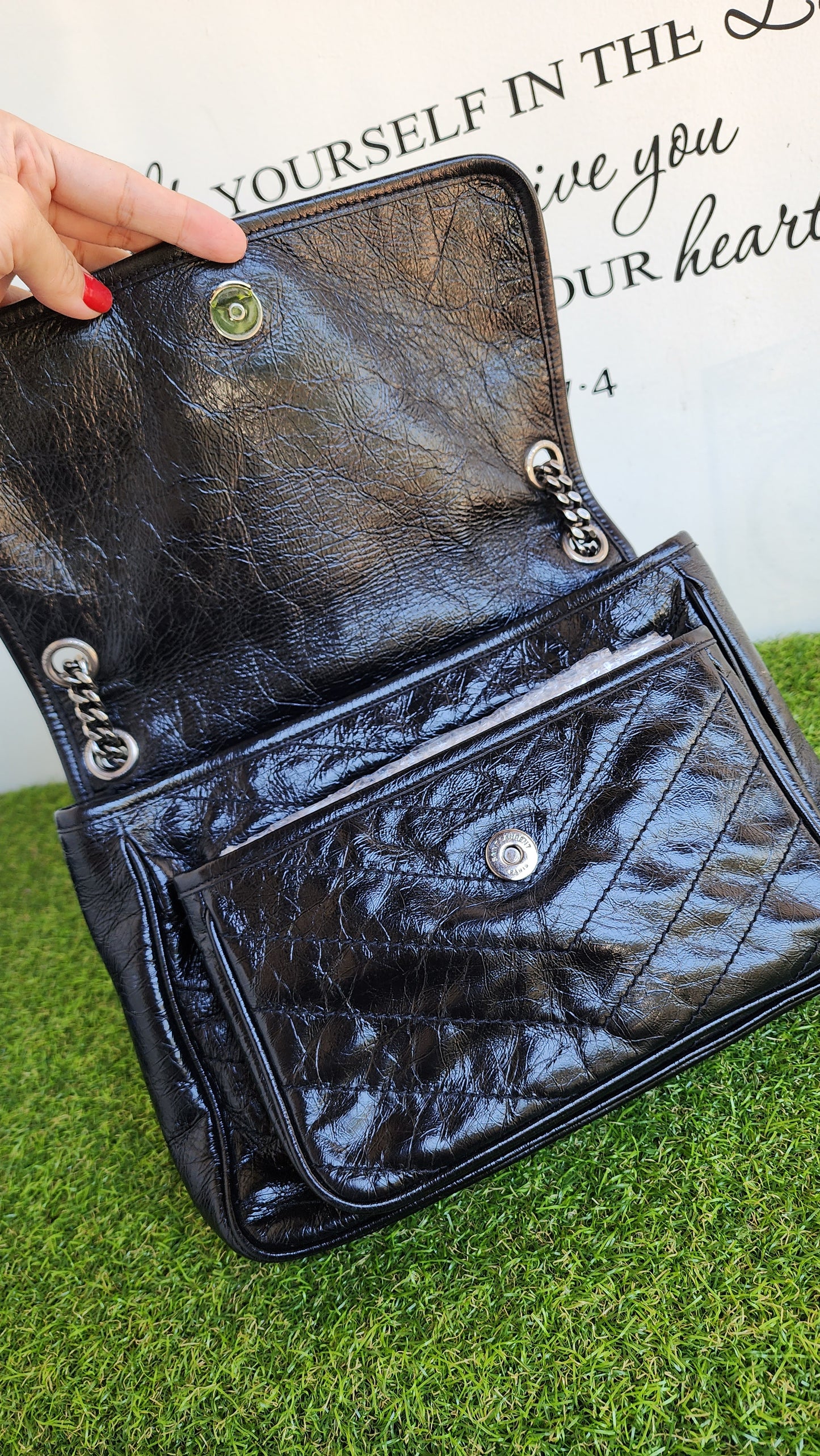YSL NIKI MEDIUM BLACK