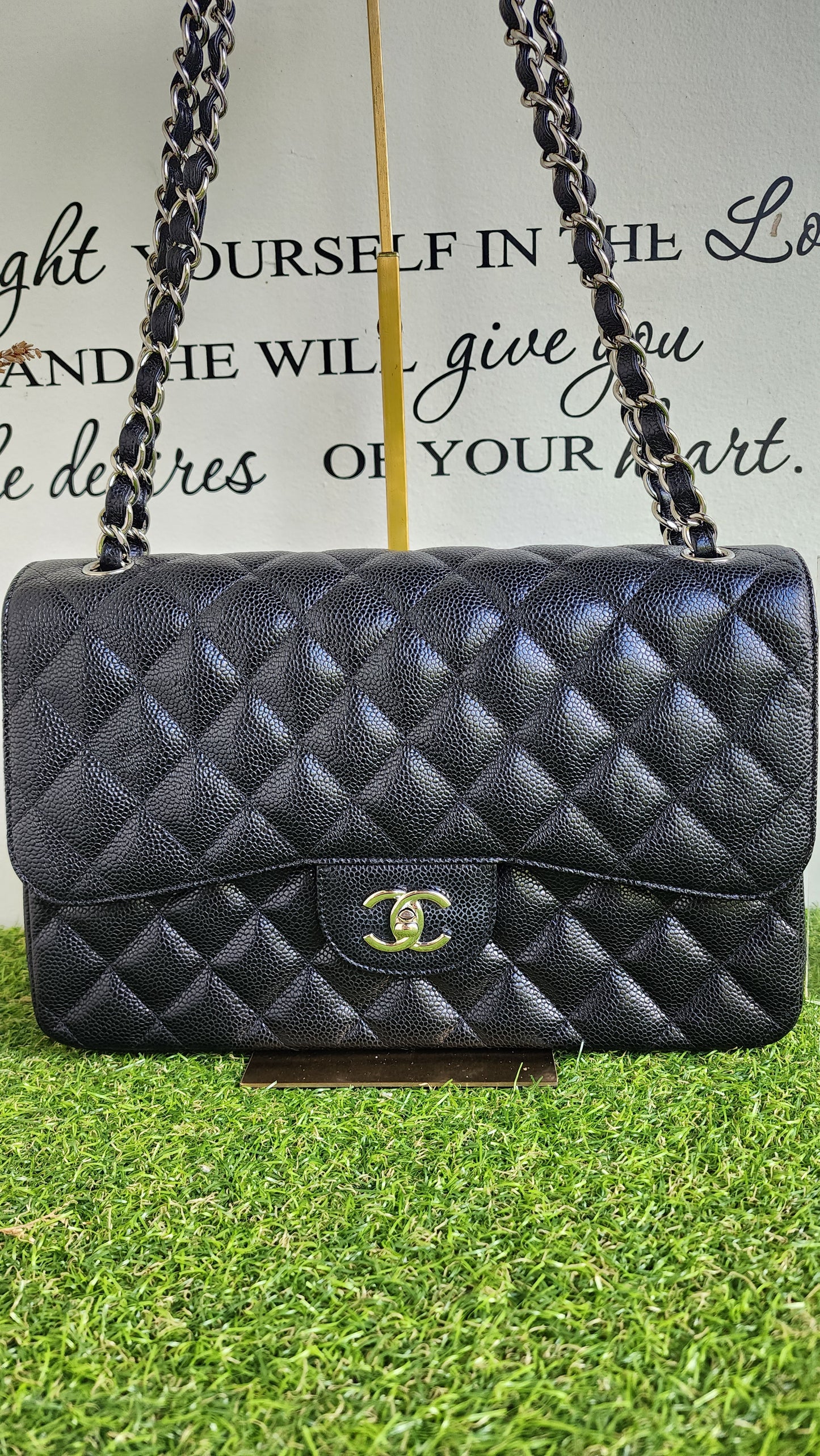 CHANEL JUMBO DOUBLE FLAP