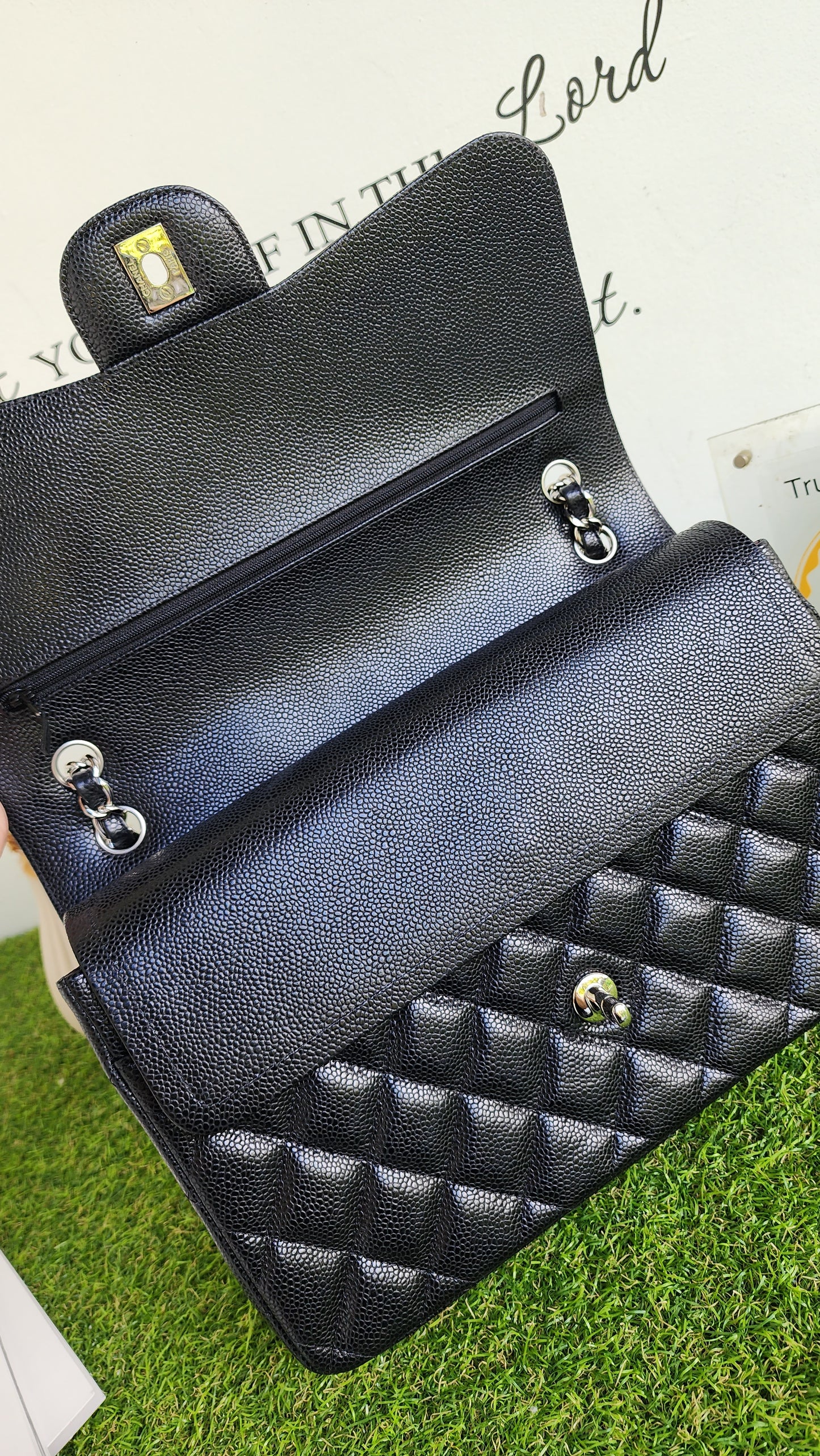 CHANEL JUMBO DOUBLE FLAP