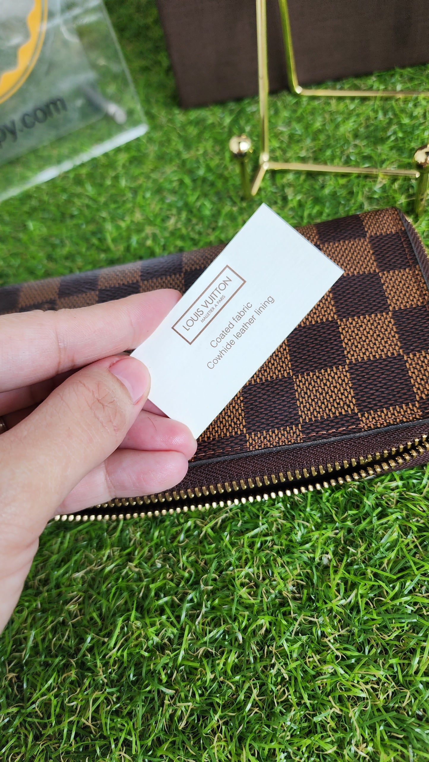 LOUIS VUITTON MEDIUM ZIPPY