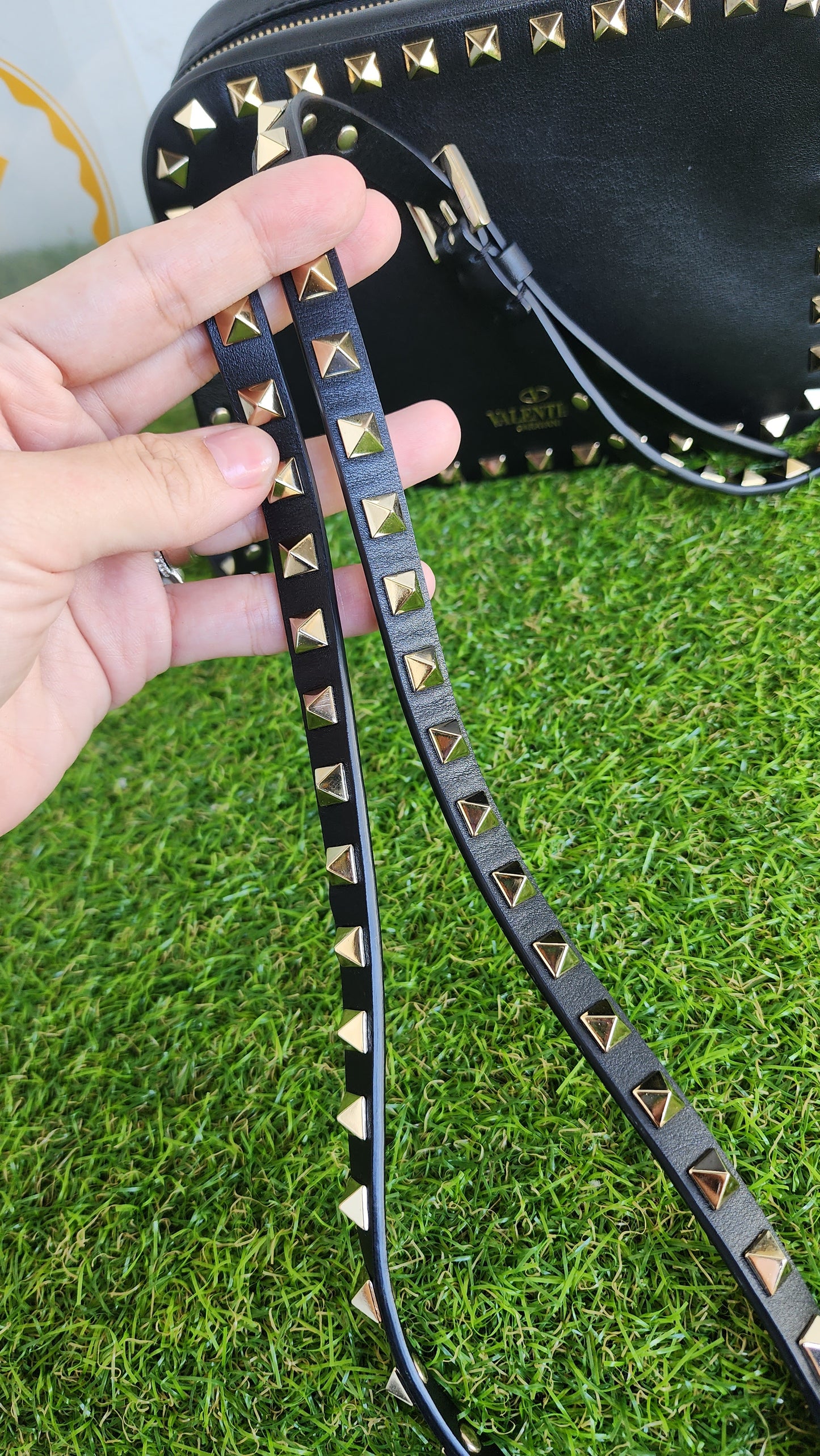 VALENTINO ROCKSTUD CAMERA BAG