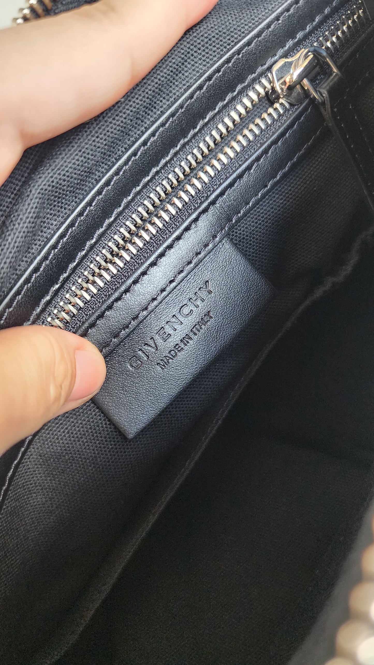 GIVENCHY PANDORA MEDIUM