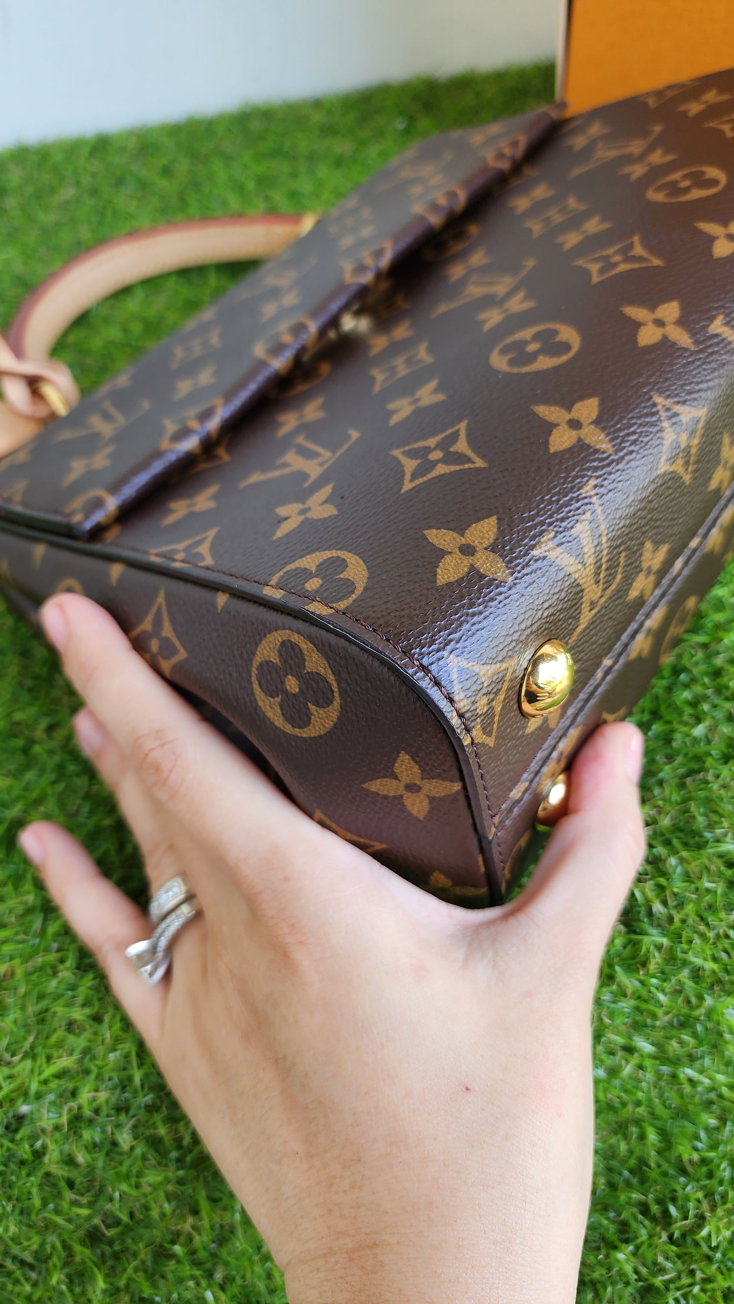 LOUIS VUITTON CLUNNY BB