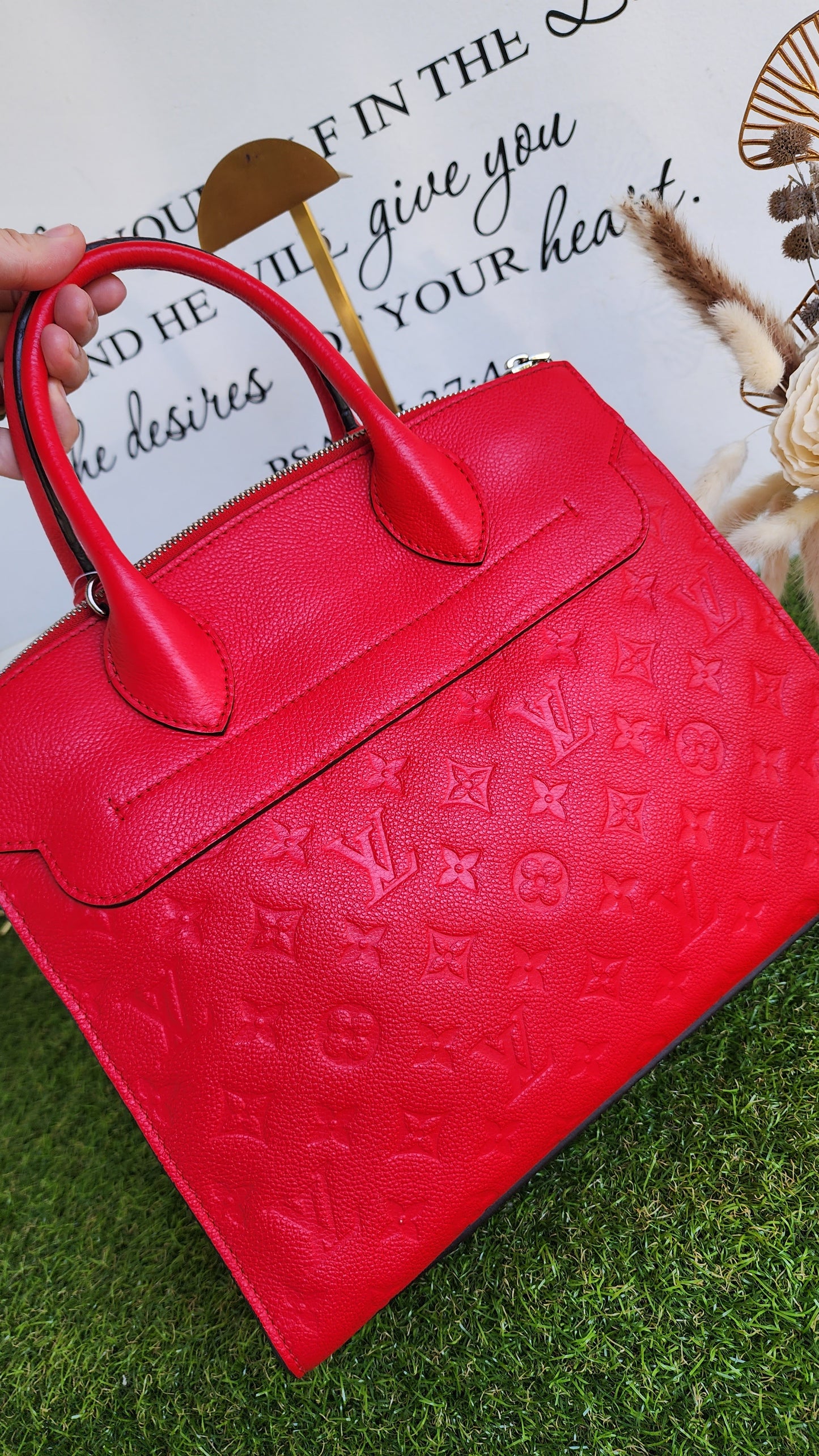 Louis Vuitton Pont Neuf MM