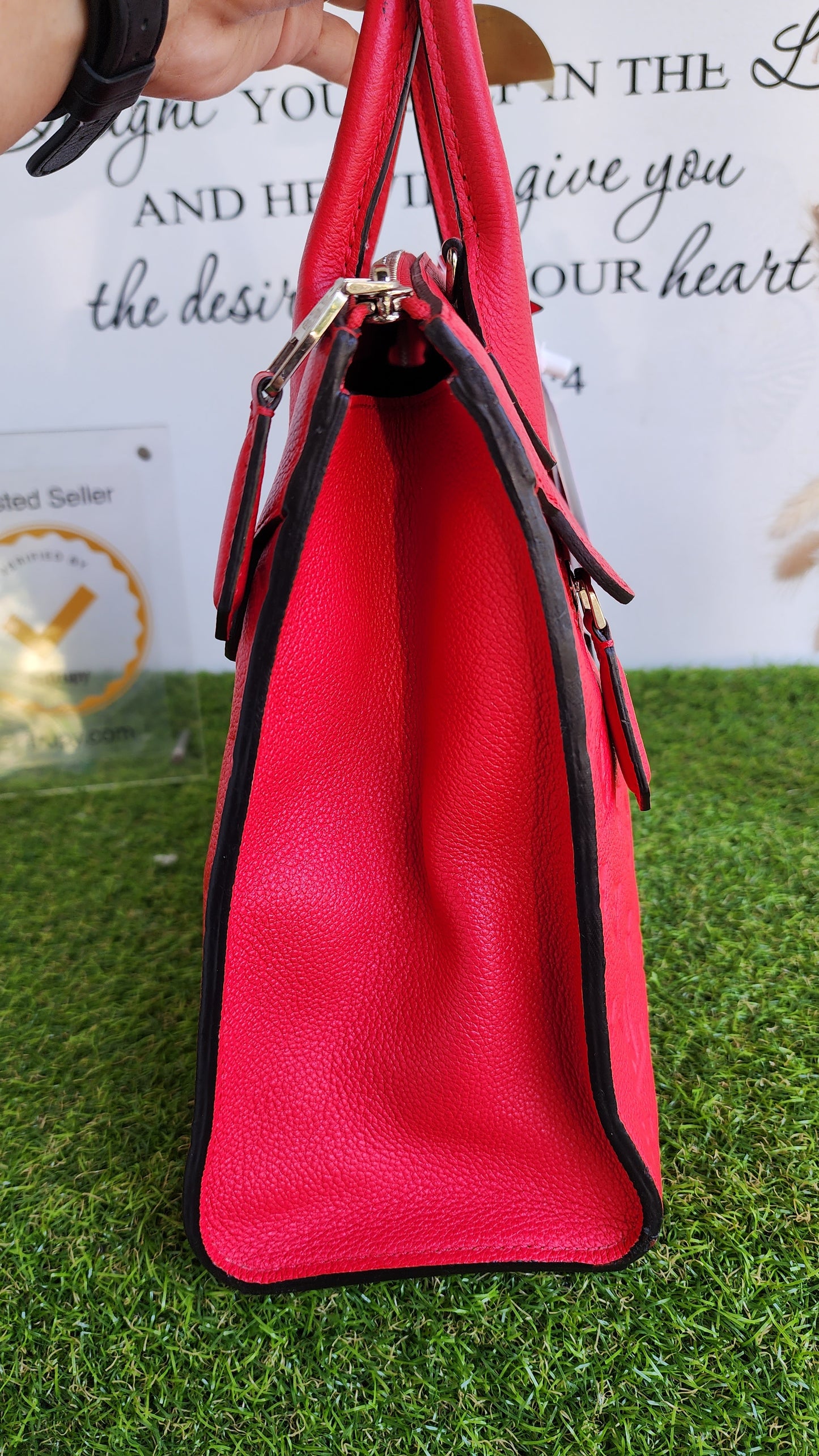 Louis Vuitton Pont Neuf MM