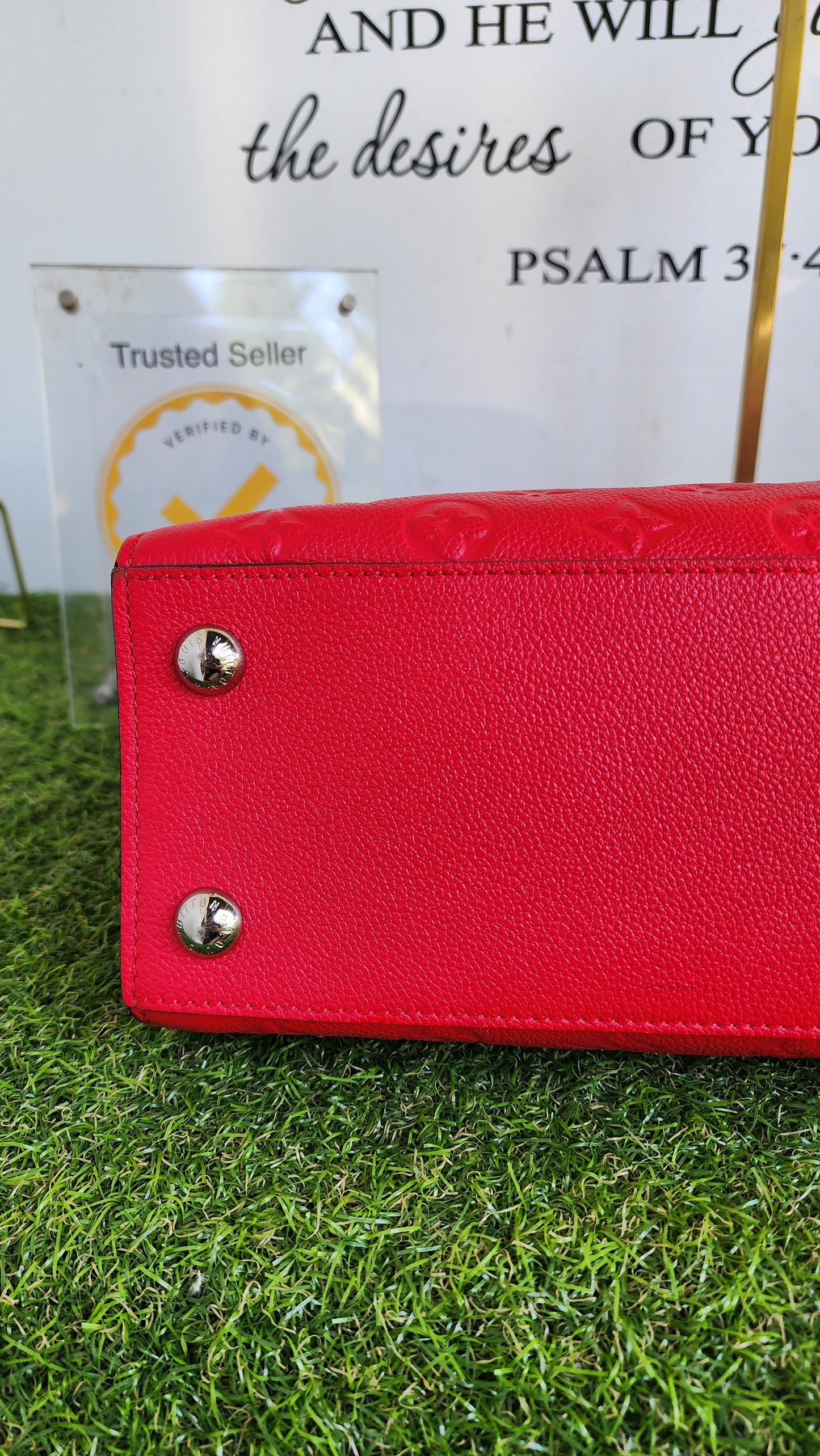 Louis Vuitton Pont Neuf MM
