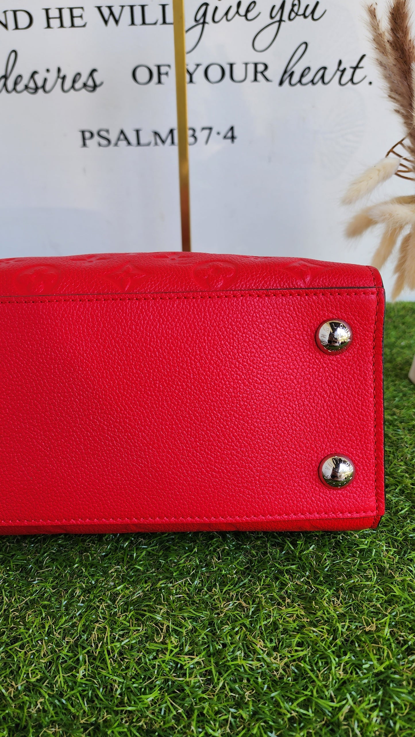 Louis Vuitton Pont Neuf MM