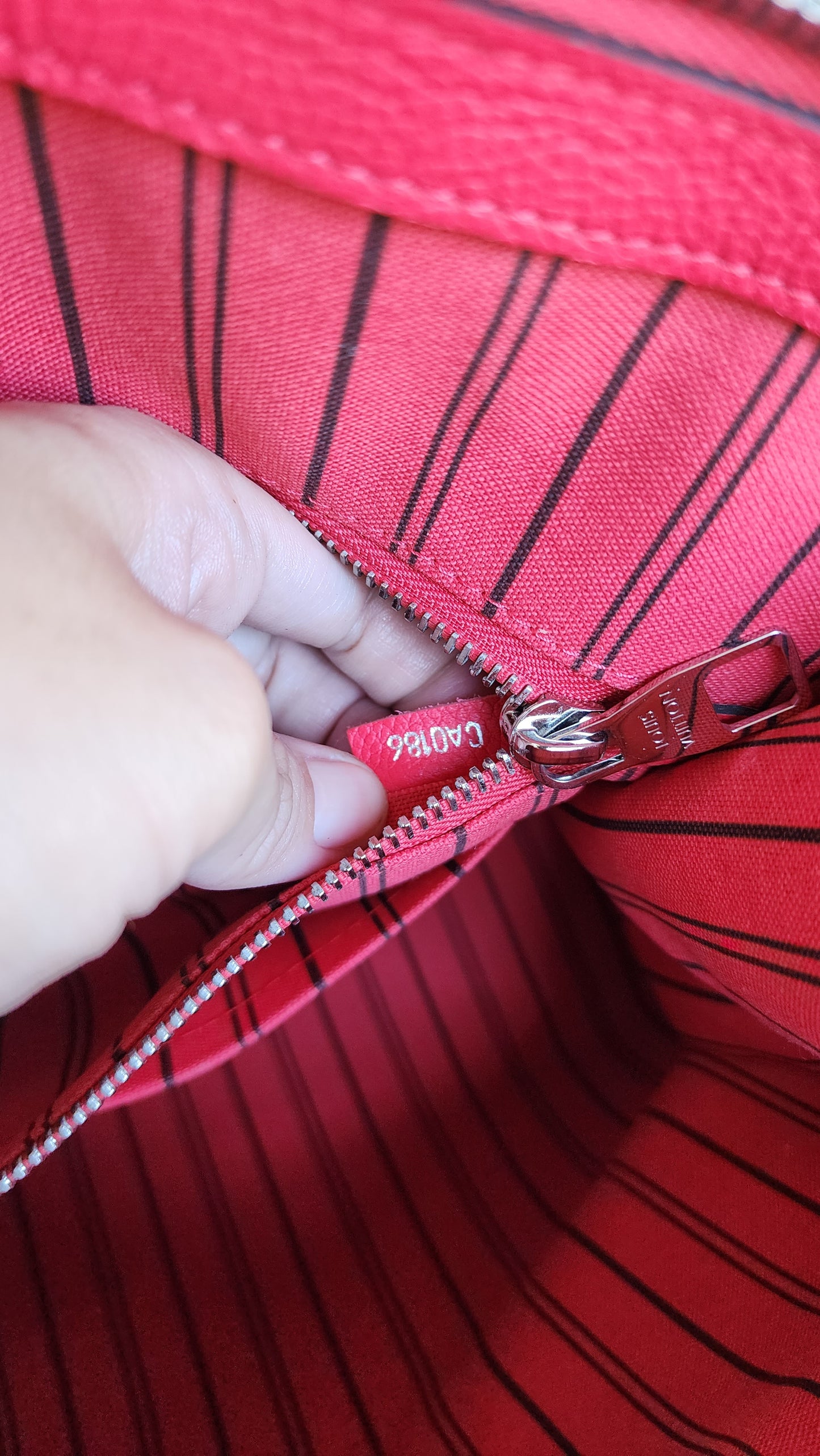 Louis Vuitton Pont Neuf MM