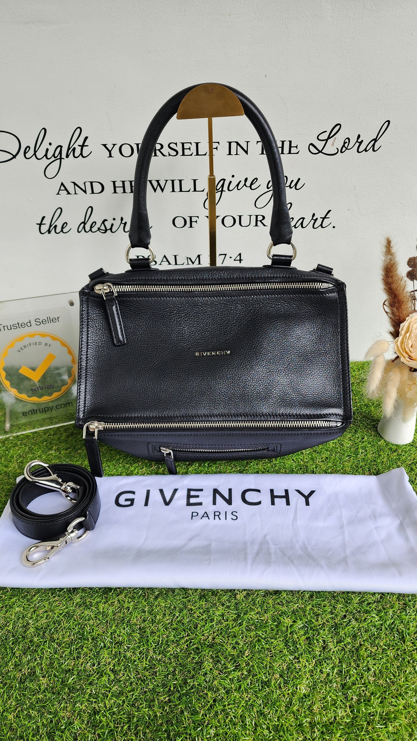 GIVENCHY MEDIUM PANDORA