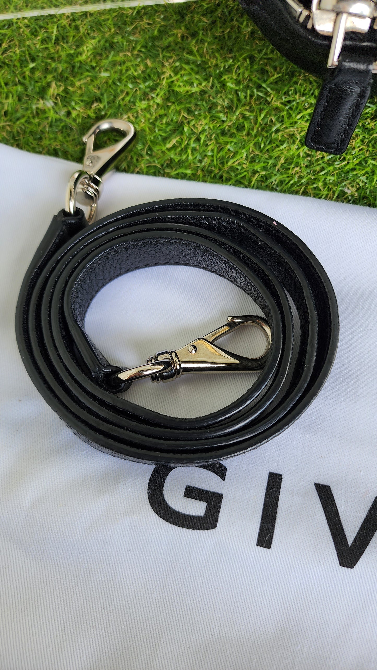 GIVENCHY SMALL PANDORA