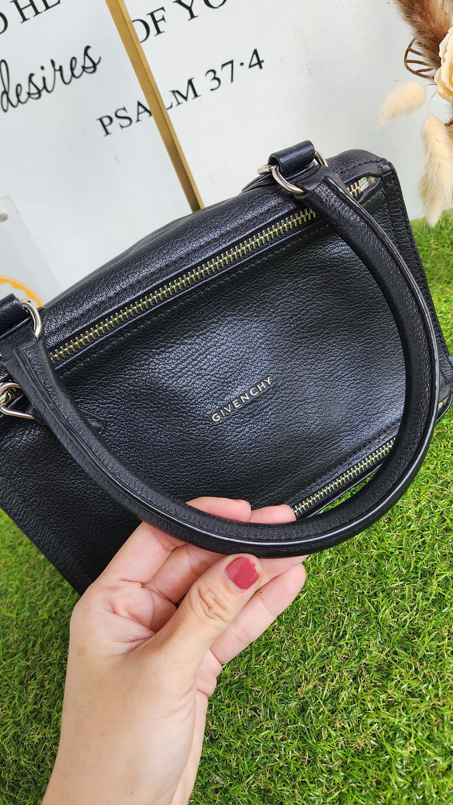GIVENCHY SMALL PANDORA