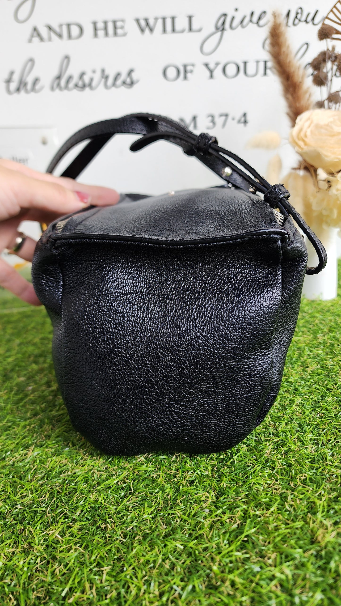 GIVENCHY MINI PANDORA