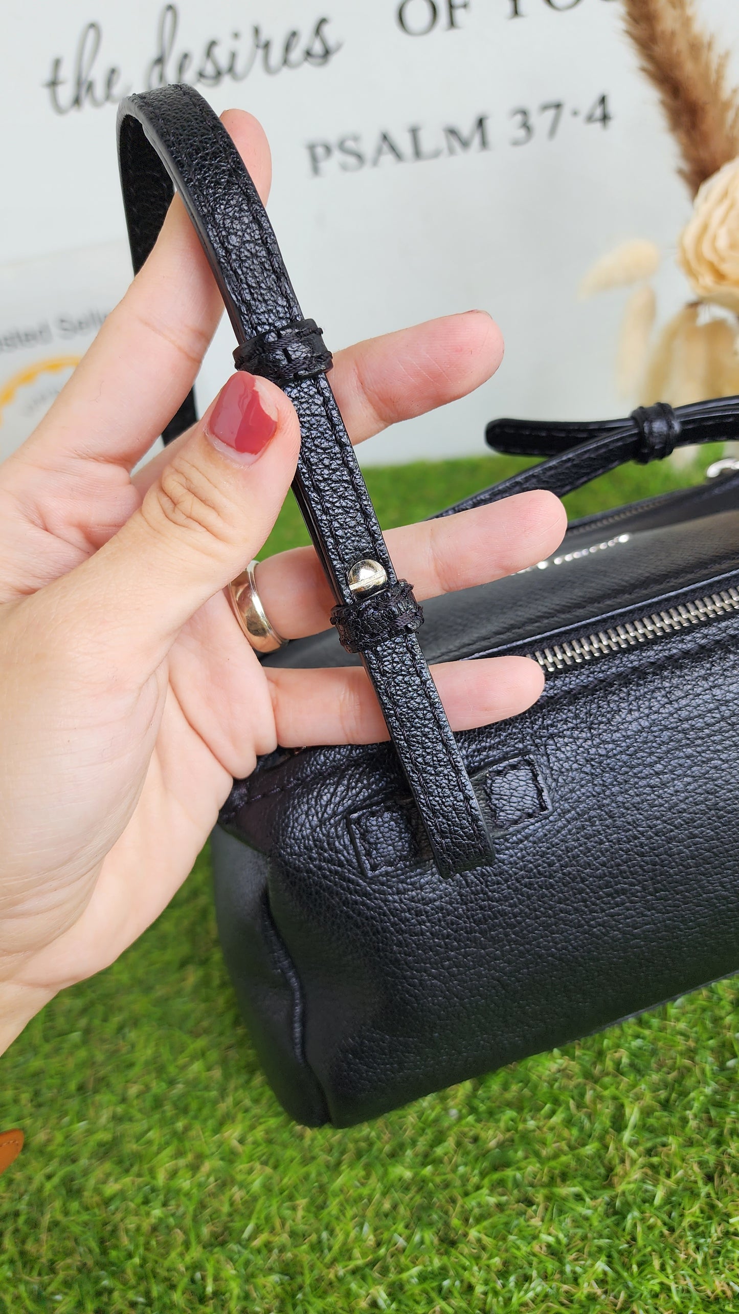 GIVENCHY MINI PANDORA