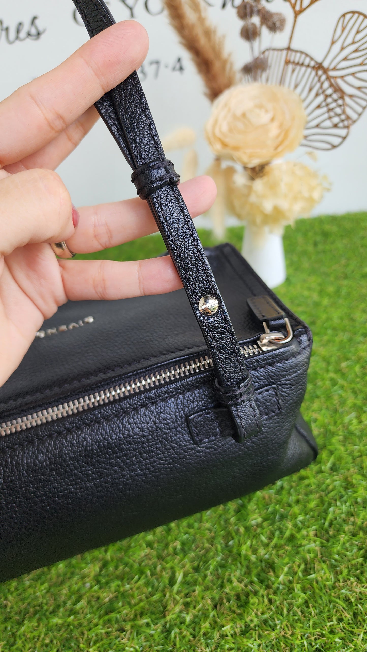 GIVENCHY MINI PANDORA