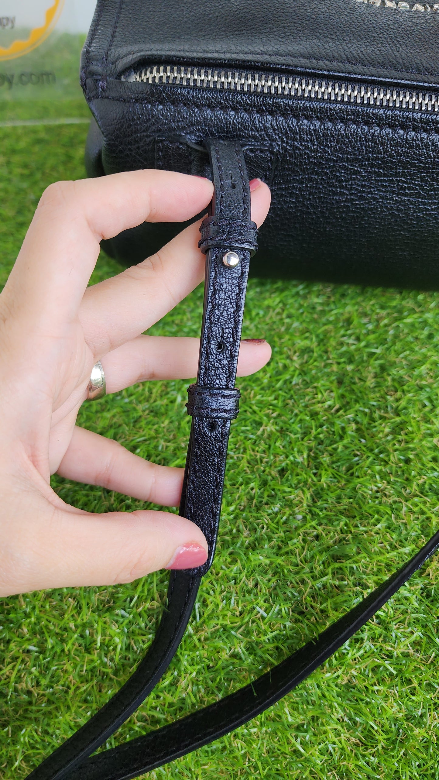 GIVENCHY MINI PANDORA