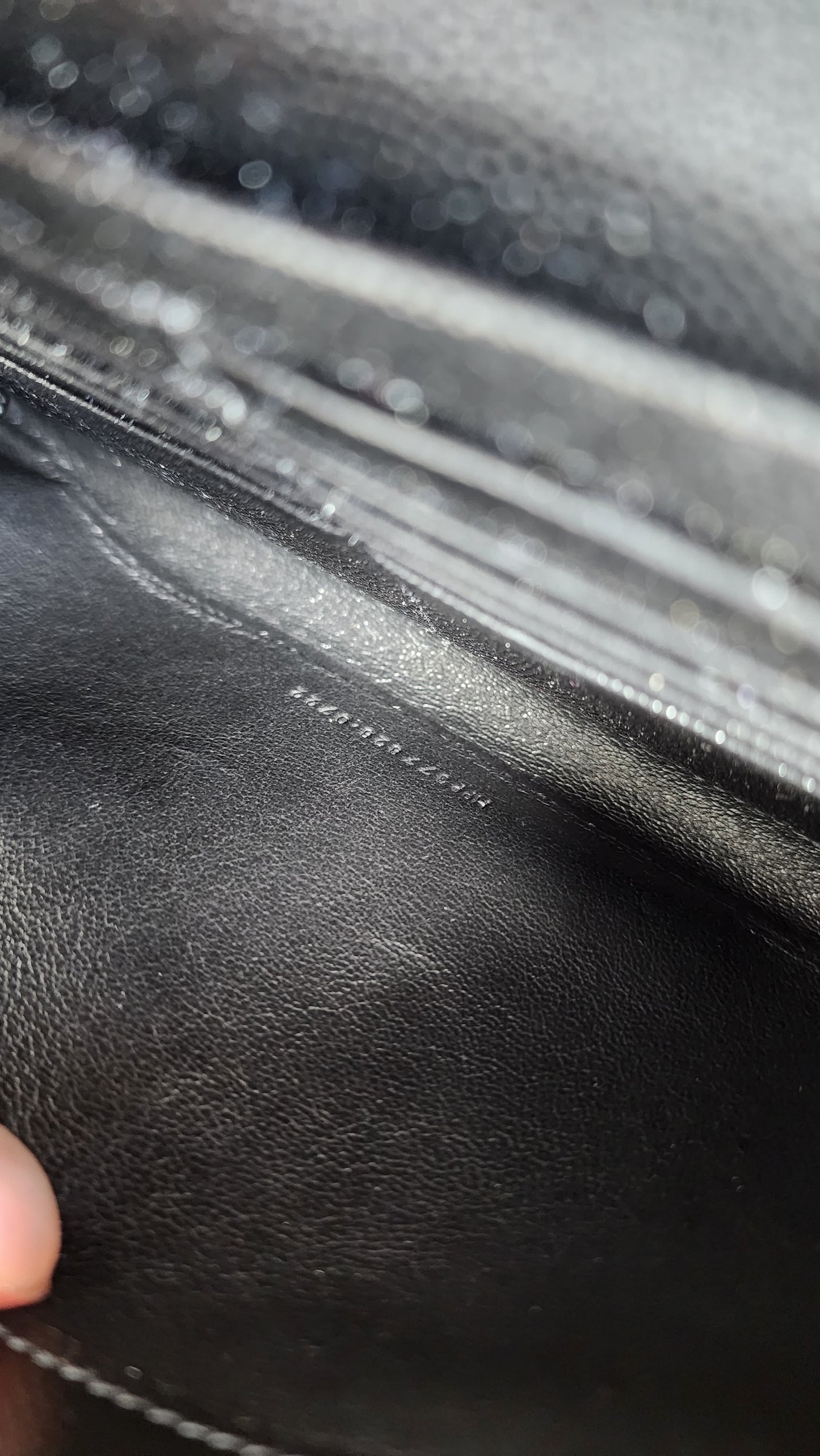 YSL WALLET ON CHAIN MEDIUM BLACK GHW
