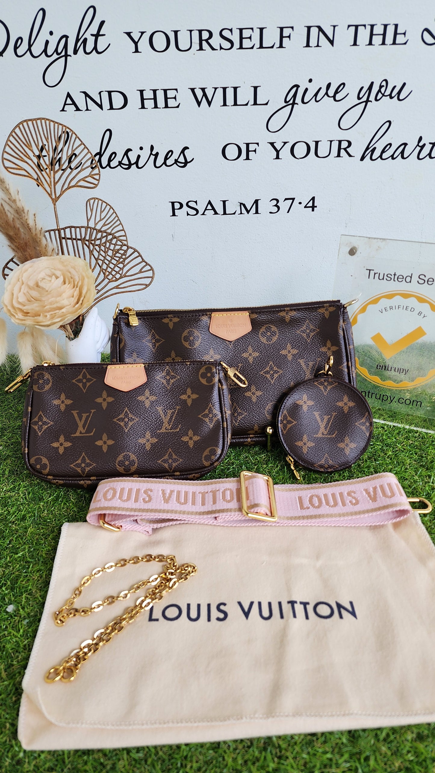 LOUIS VUITTON MULTI POCHETTE