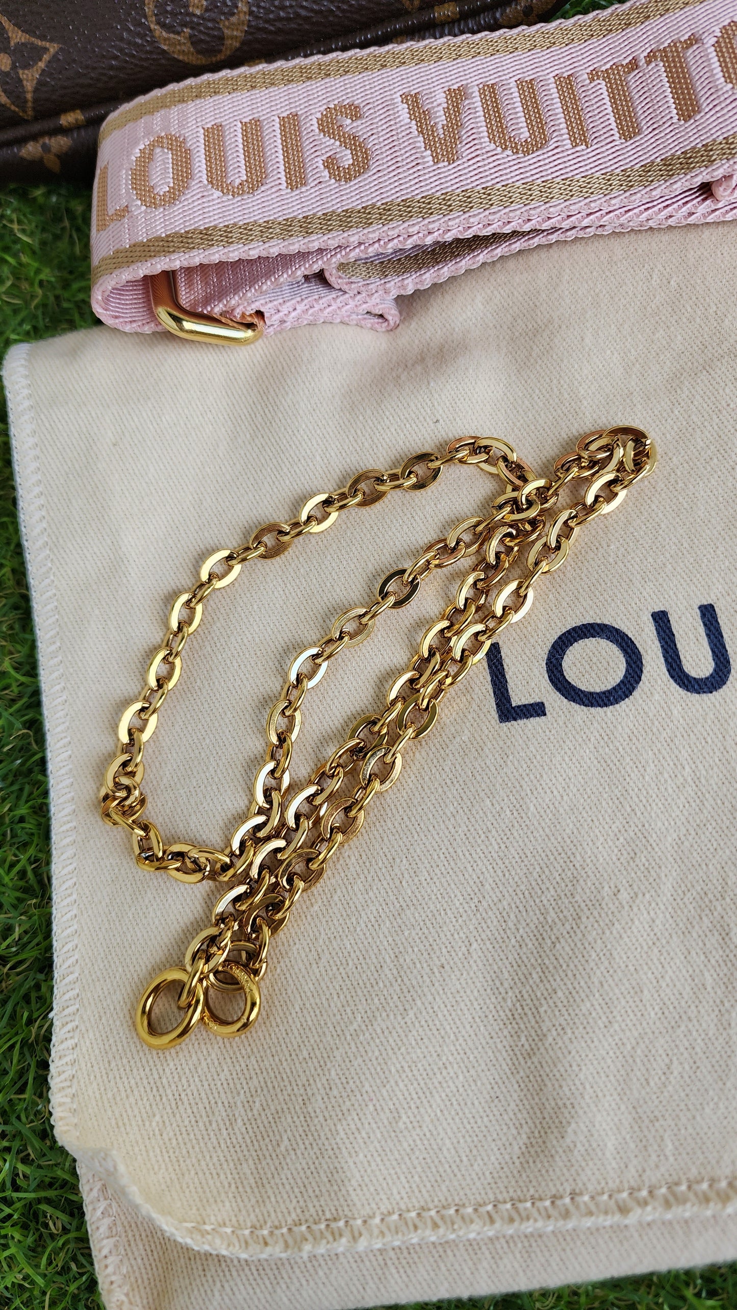 LOUIS VUITTON MULTI POCHETTE