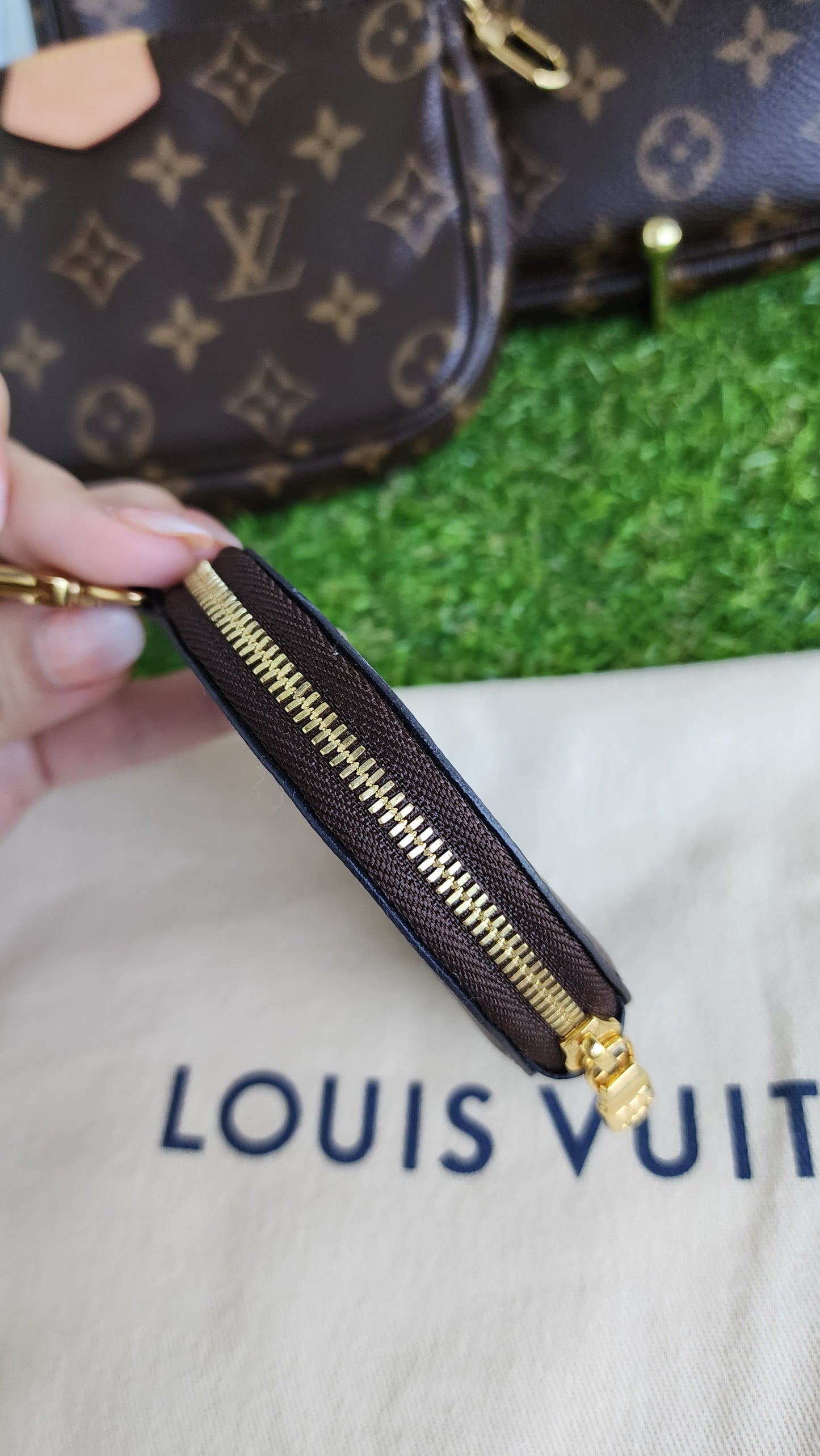 LOUIS VUITTON MULTI POCHETTE
