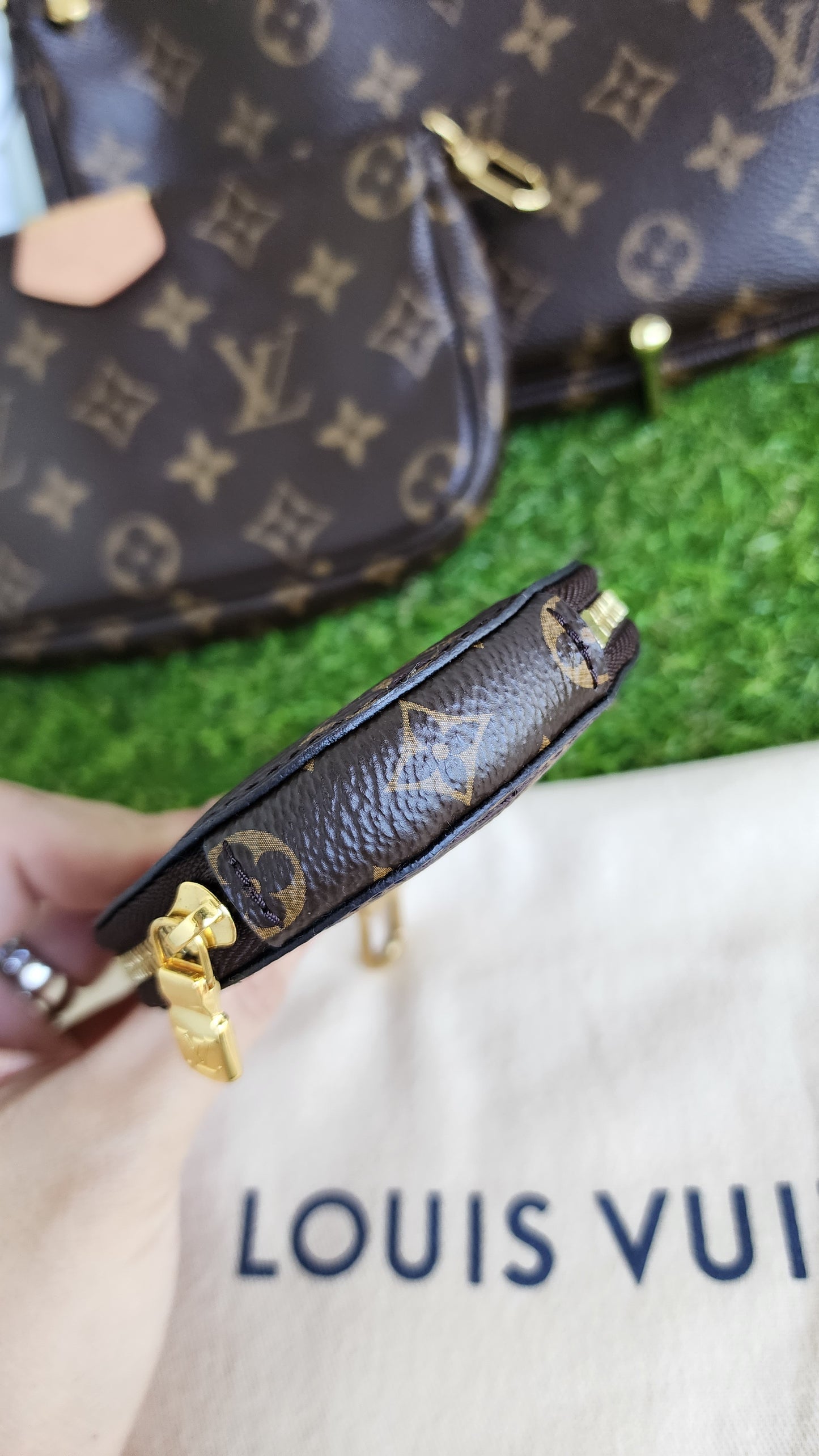 LOUIS VUITTON MULTI POCHETTE