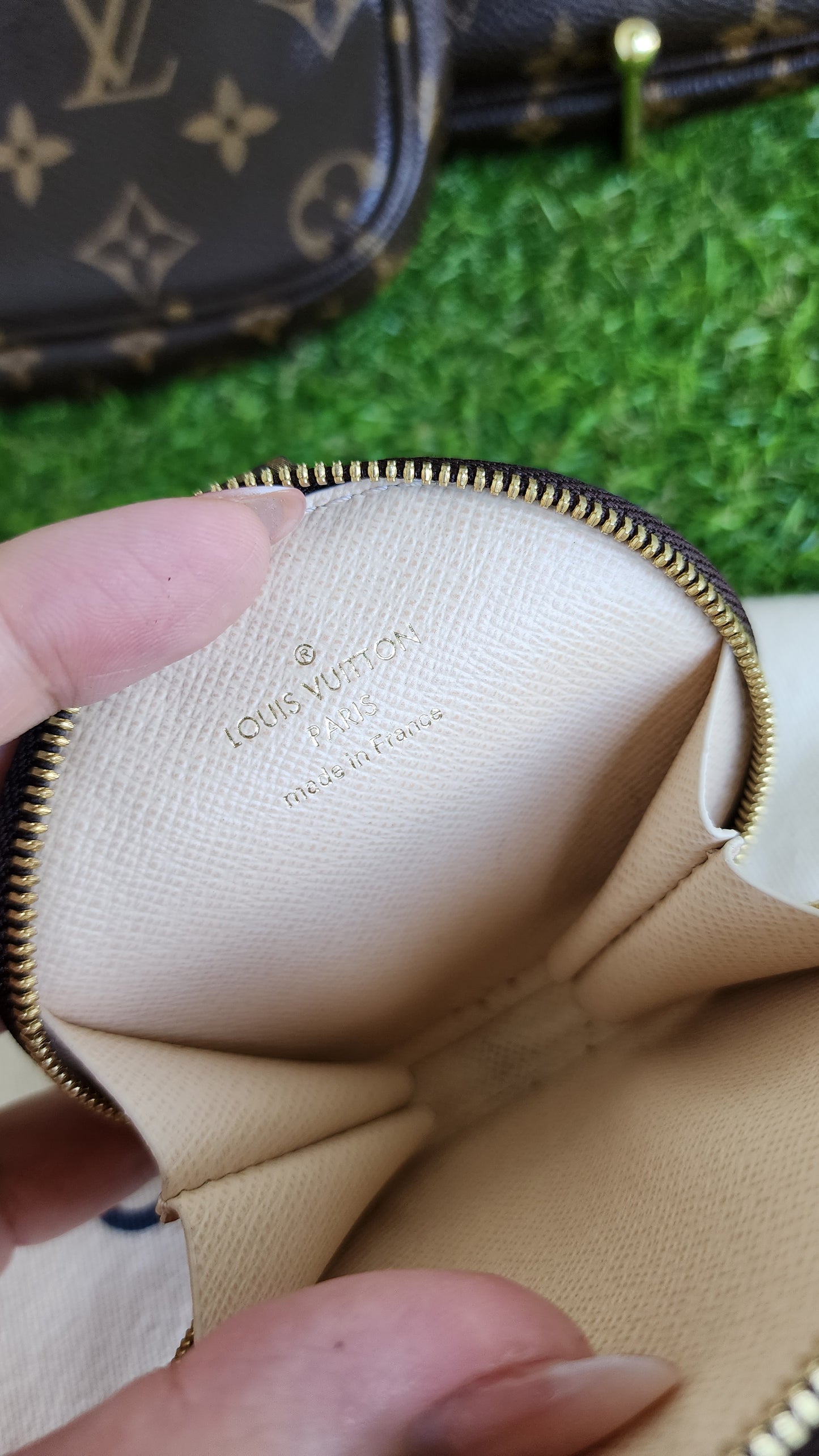 LOUIS VUITTON MULTI POCHETTE