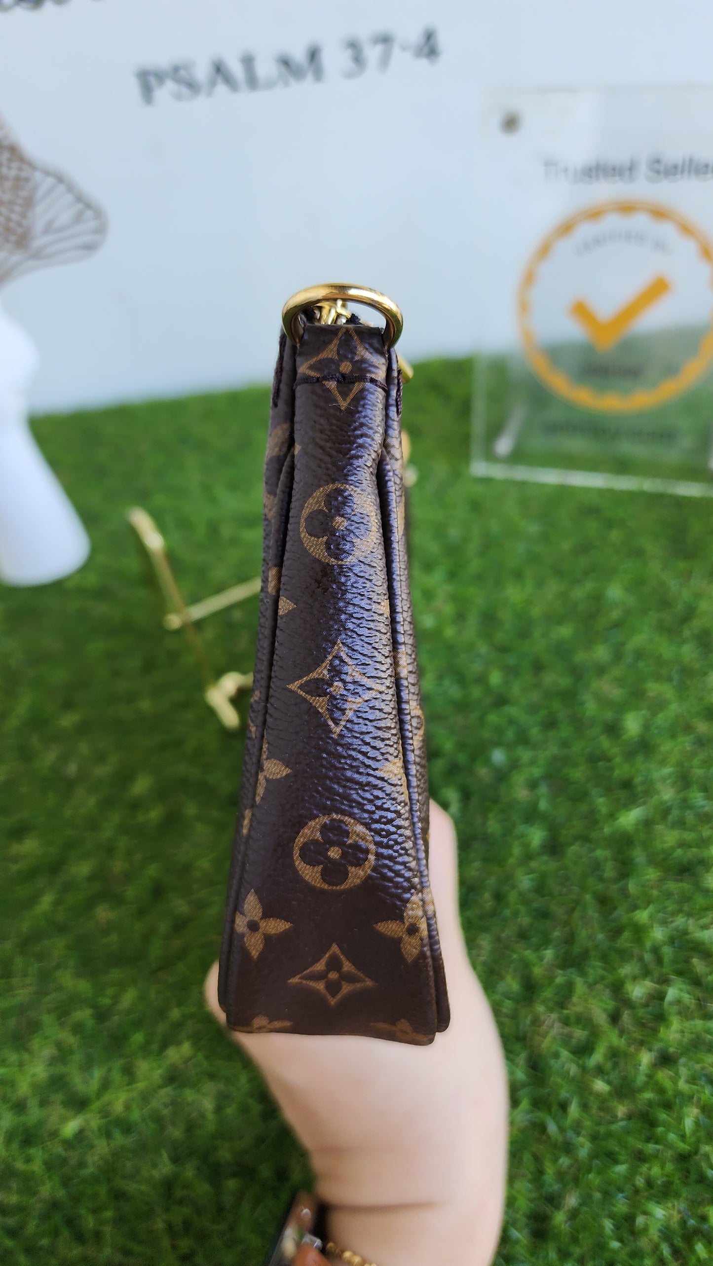 LOUIS VUITTON MULTI POCHETTE