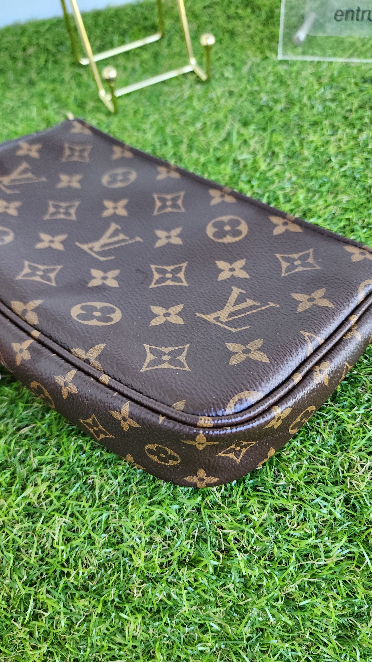 LOUIS VUITTON MULTI POCHETTE