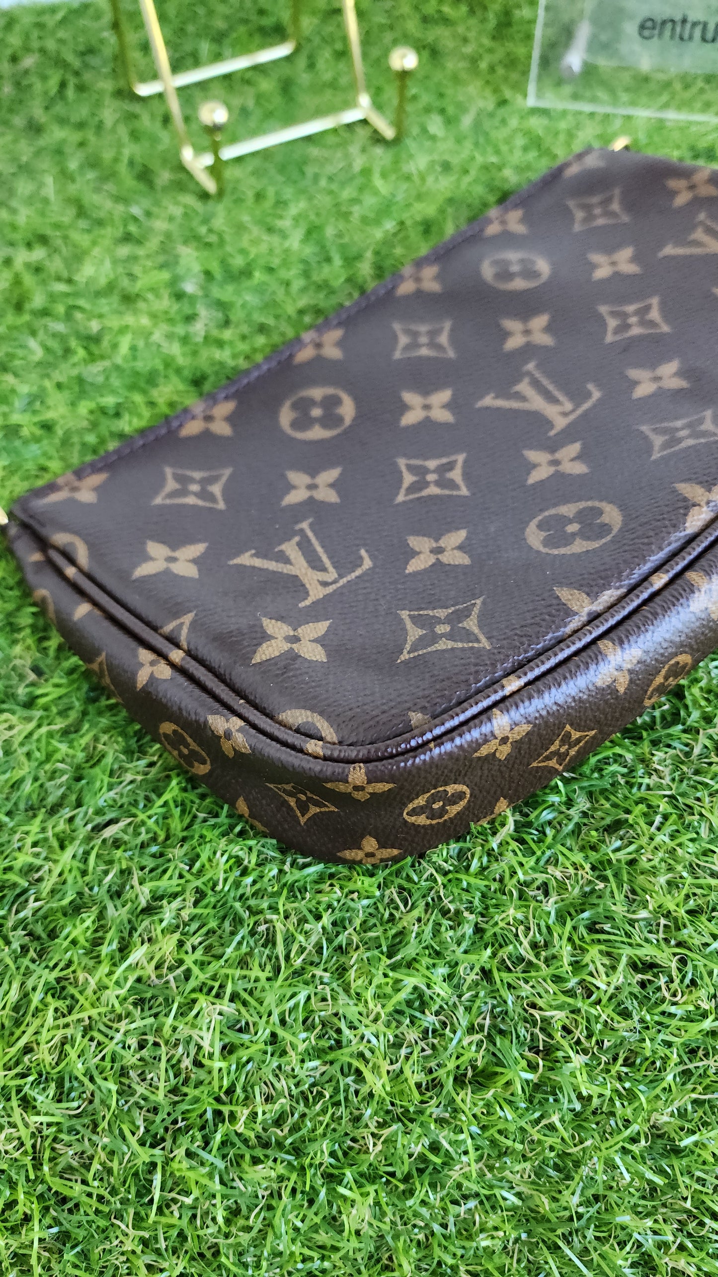 LOUIS VUITTON MULTI POCHETTE