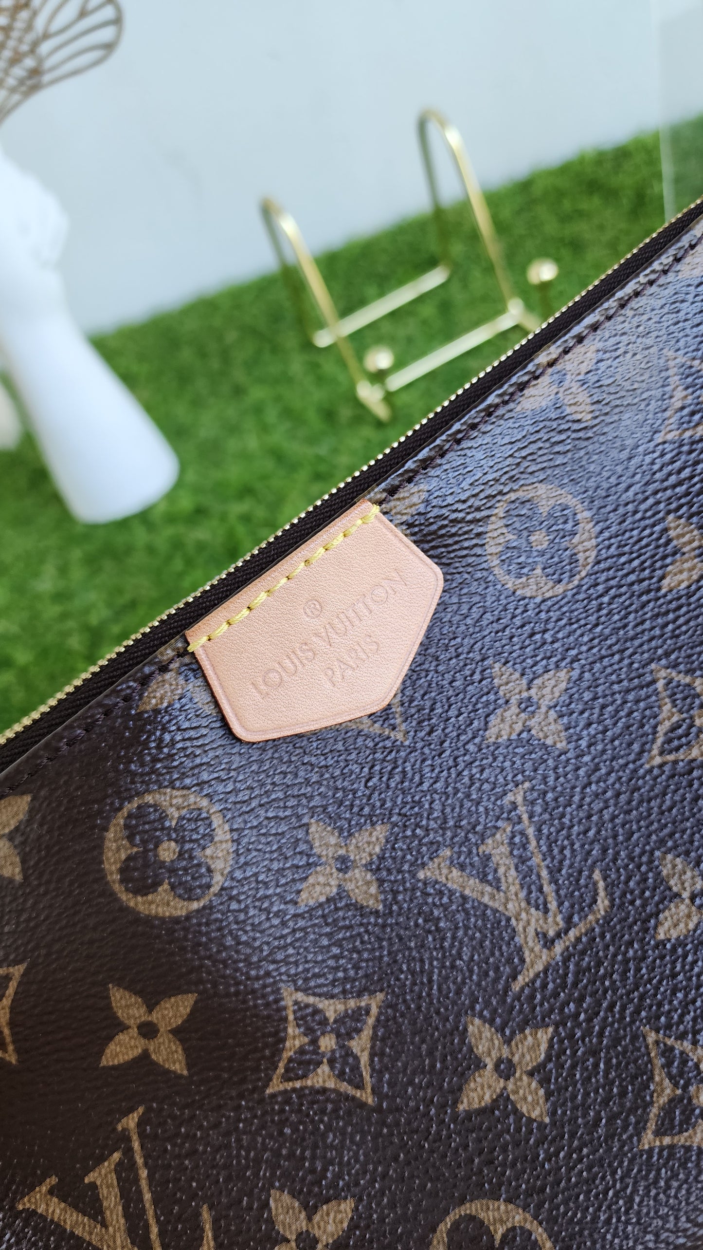 LOUIS VUITTON MULTI POCHETTE