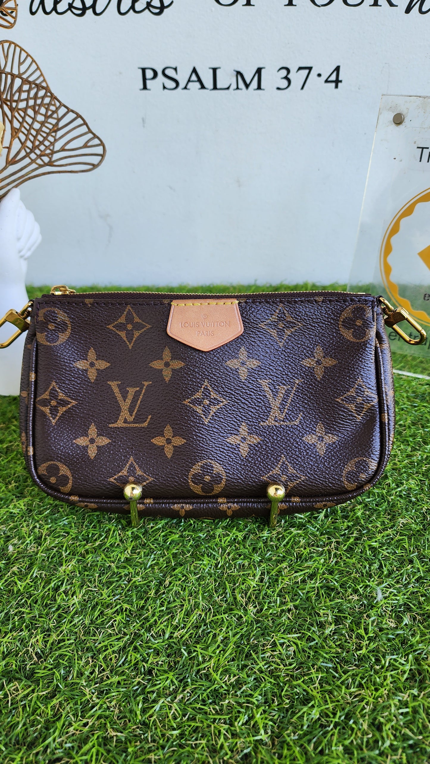LOUIS VUITTON MULTI POCHETTE
