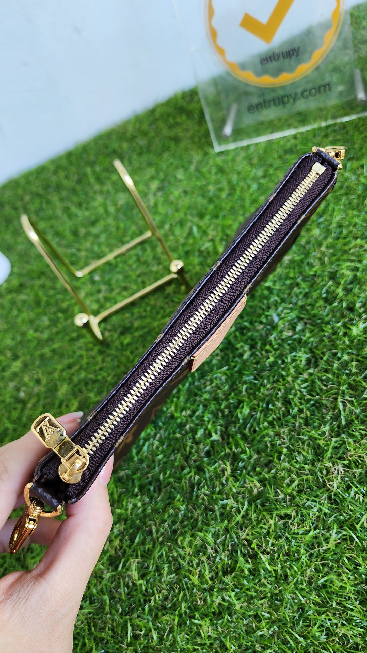 LOUIS VUITTON MULTI POCHETTE