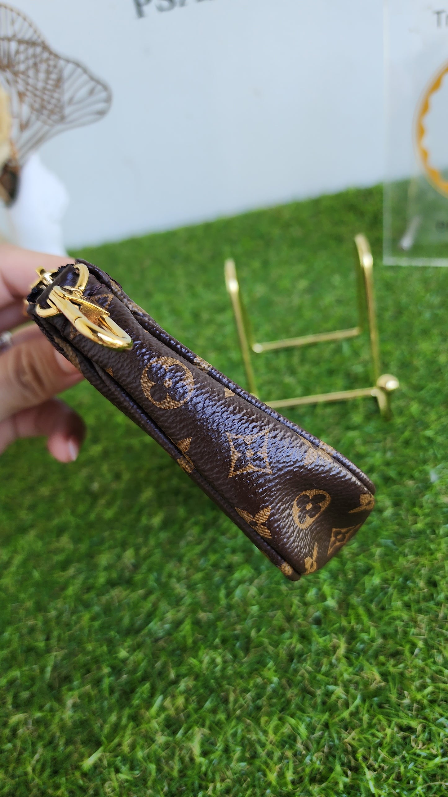 LOUIS VUITTON MULTI POCHETTE