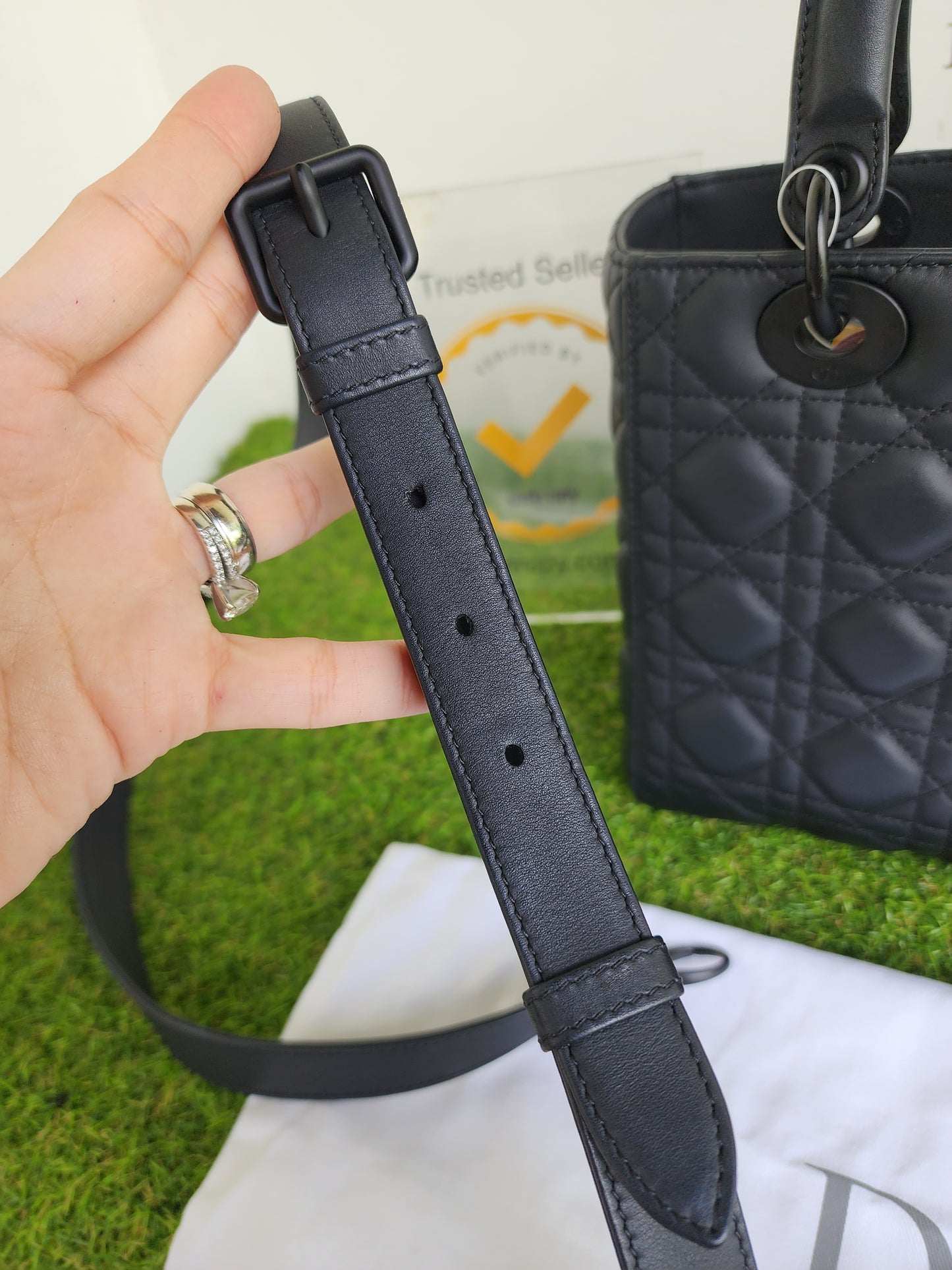 LADY DIOR MEDIUM SO BLACK