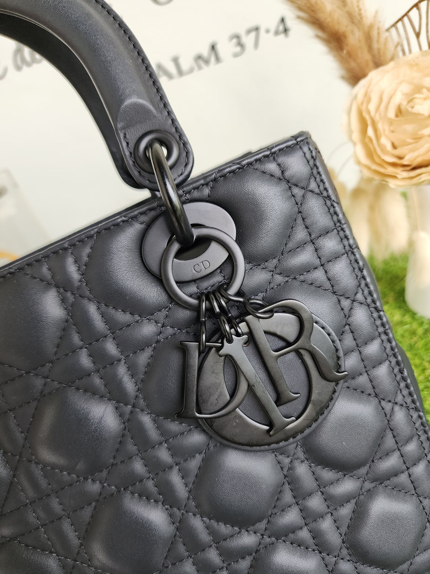 LADY DIOR MEDIUM SO BLACK