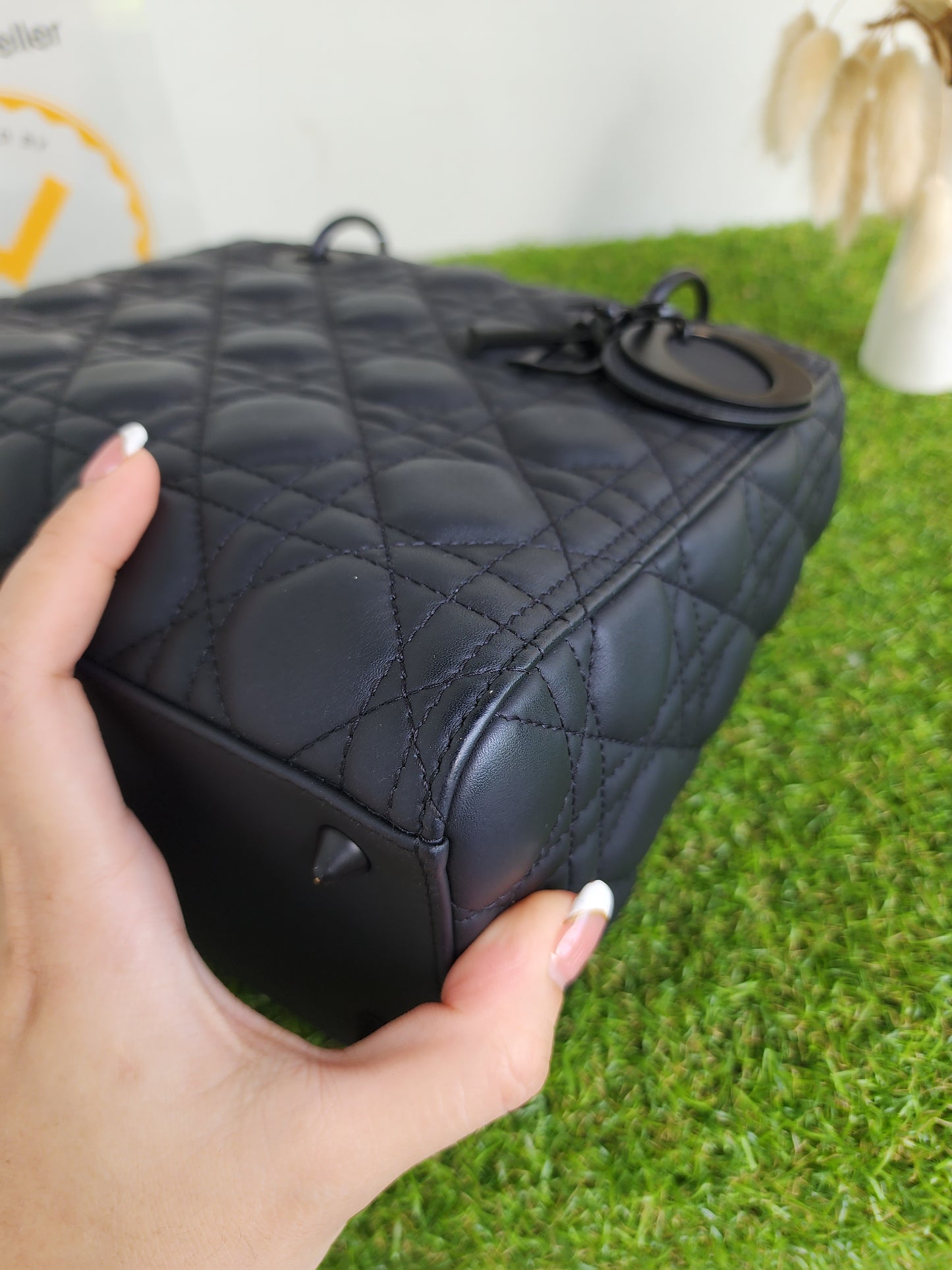 LADY DIOR MEDIUM SO BLACK